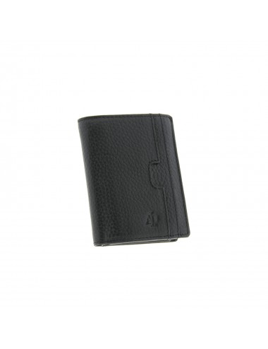 Man's leather wallet RFID