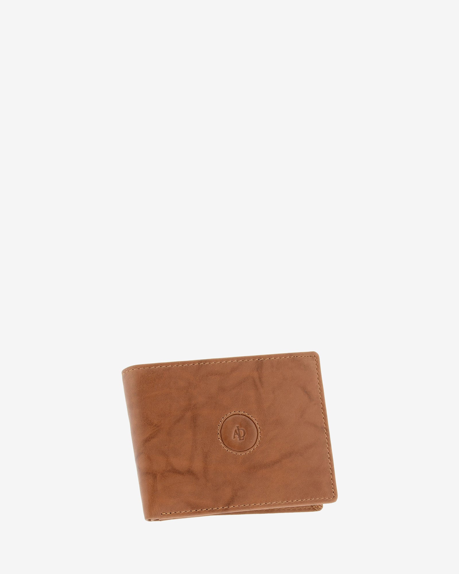Cartera de hombre de piel de vacuno natural en color cuero, de formato horizontal, vista frontal mostrando diseño y volumen, referencia 1593-6