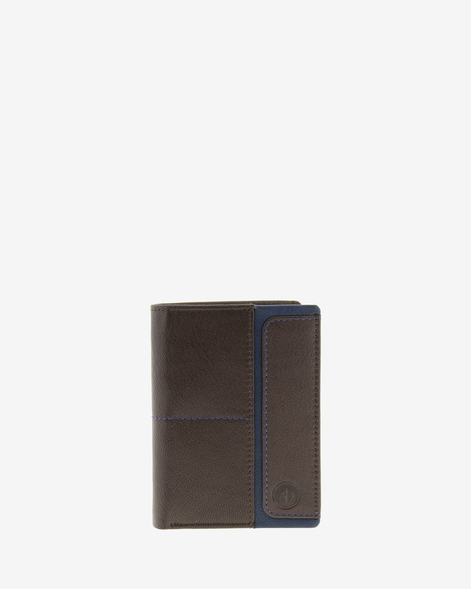 Cartera de hombre de piel genuina en color marrón con detalle en color marino, vista frontal plana, referencia 1595-2