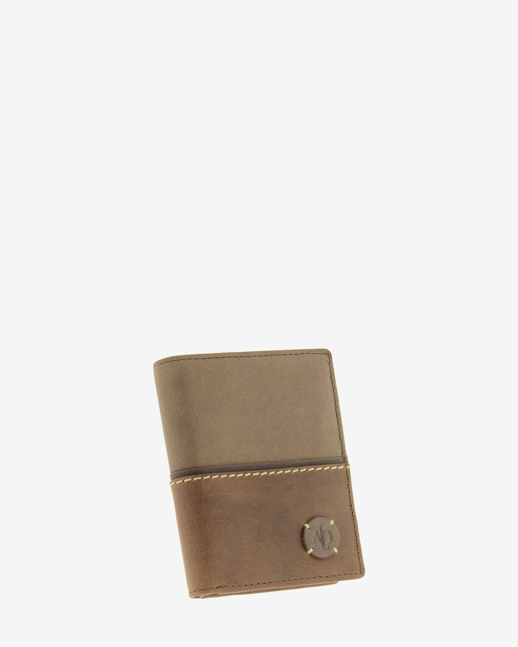 Cartera de hombre colección Rancho en piel rústica bicolor marrón y cuero envejecido, con costura decorativa y logo circular Adapell en la parte inferior, vista frontal en ángulo,referencia 1605-2