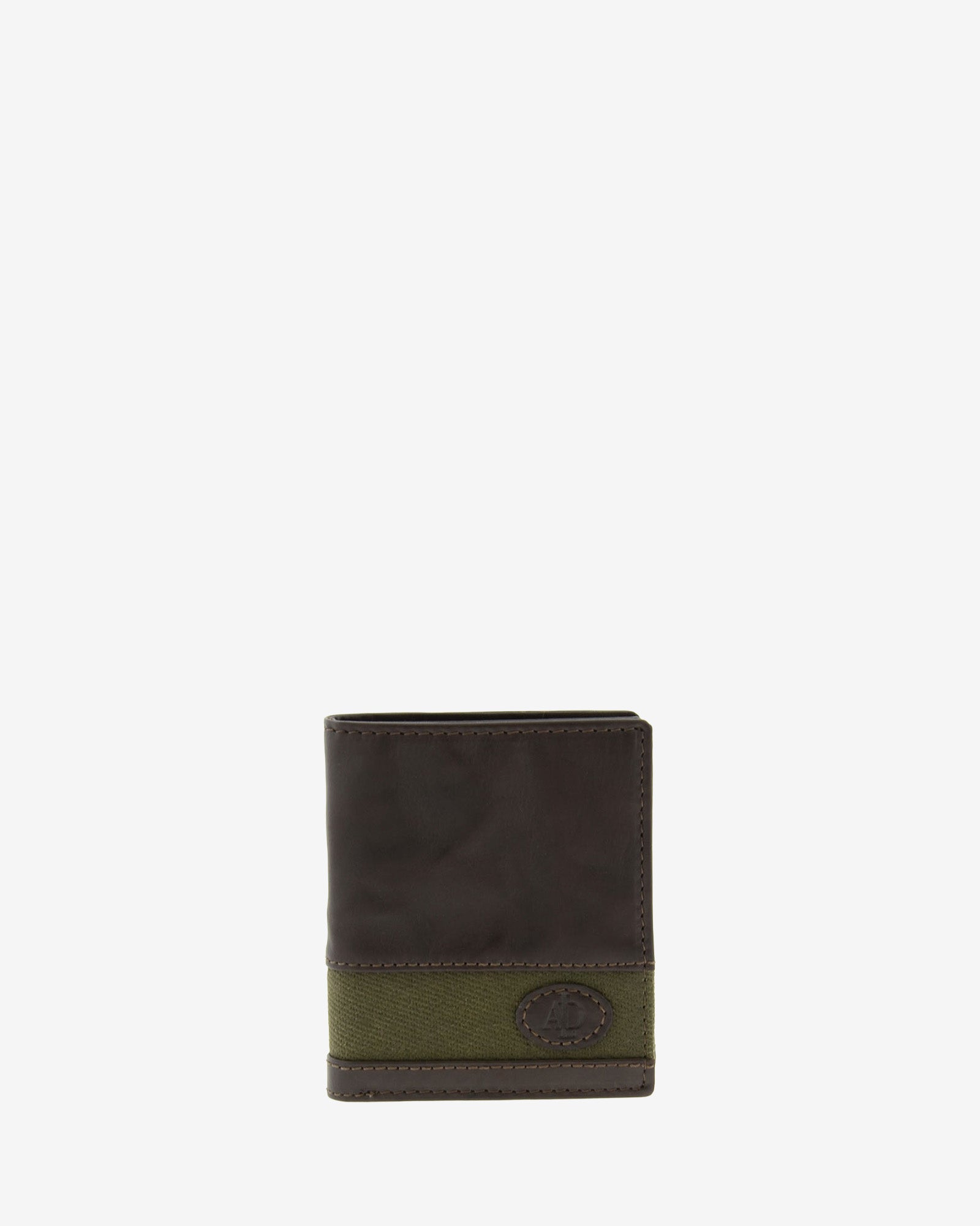 Cartera de hombre de piel genuina en color marrón chocolate y tira de canvas verde, vista frontal plana, referencia 1617-2