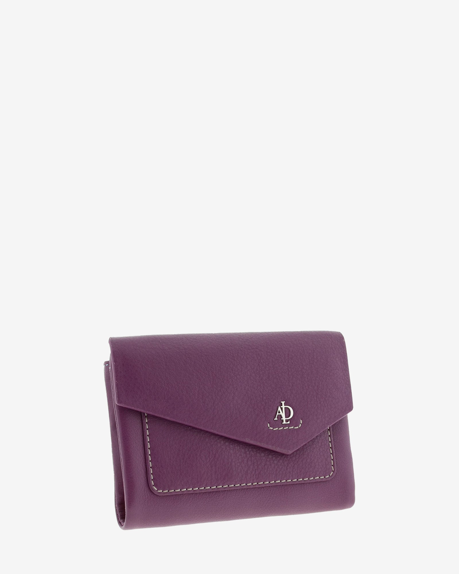 Cartera de mujerpequeña de piel de napa extra suave en color morado, con bolsillo y solapa frontal, vista frontal, referencia 4206-18