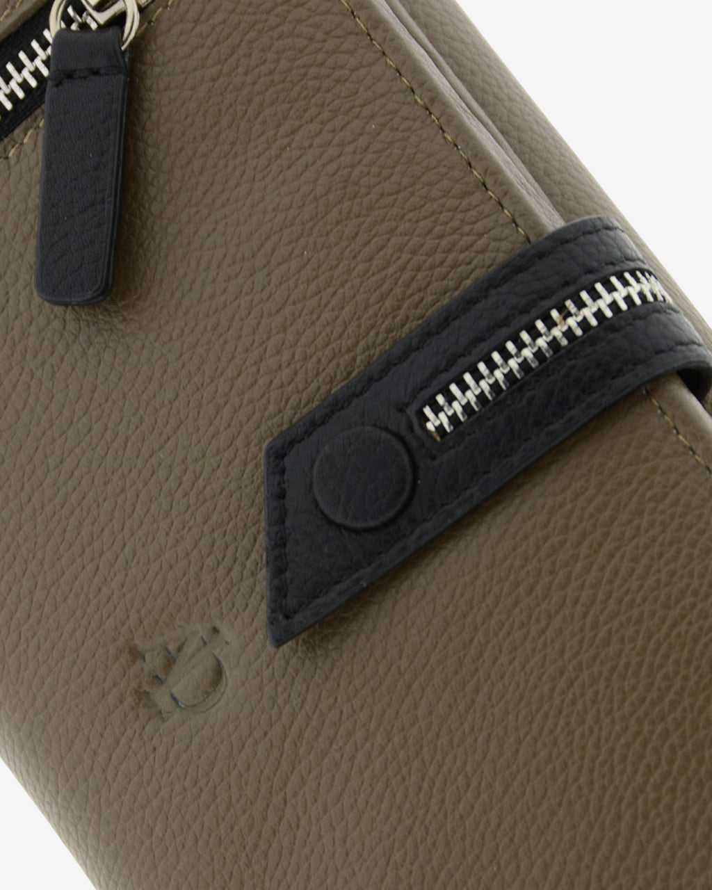 Cartera de mujer Nayeli SHITAKE · Ref. 4221-11 con RFID