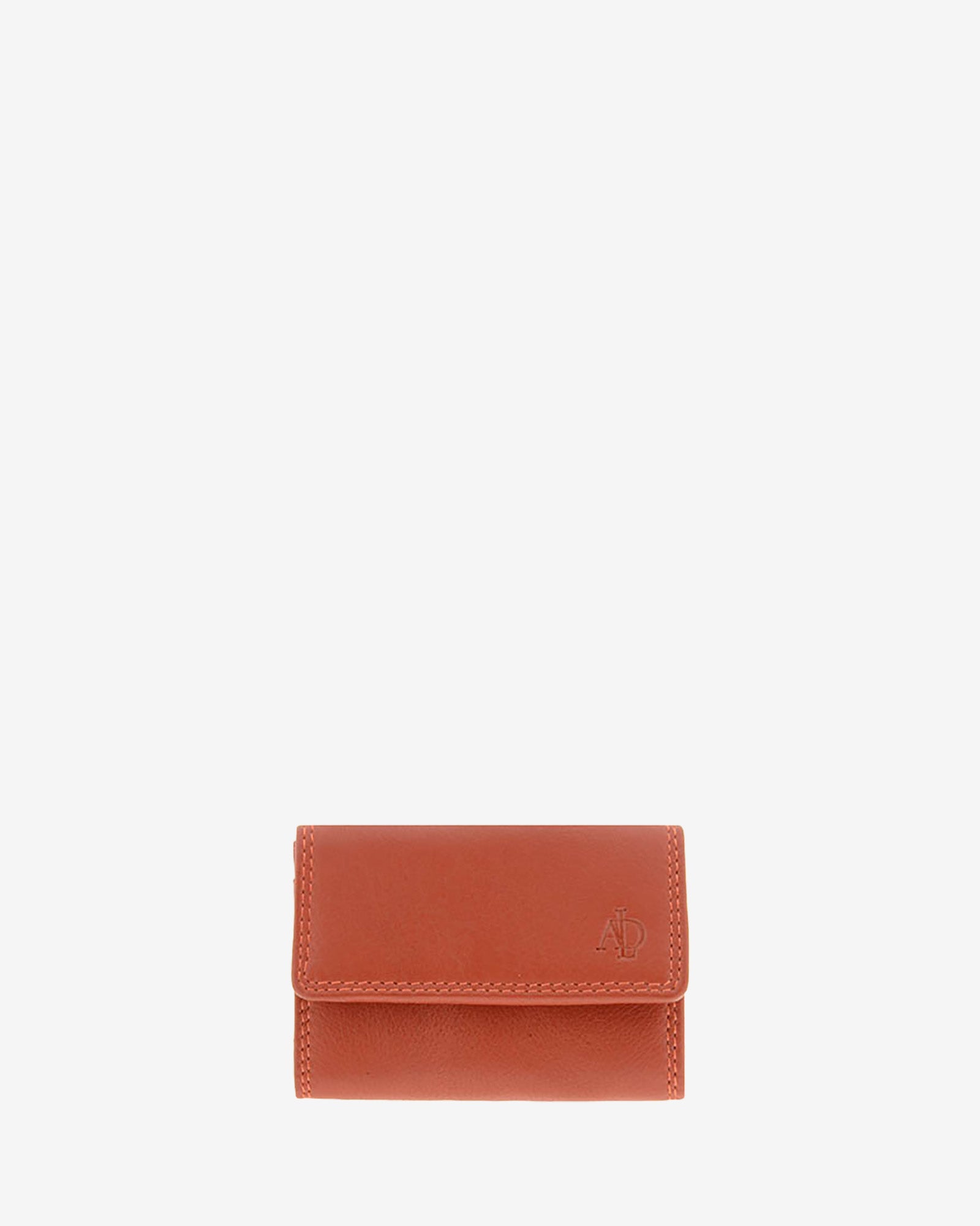 Básicos atemporales — Cartera pequeña con solapa