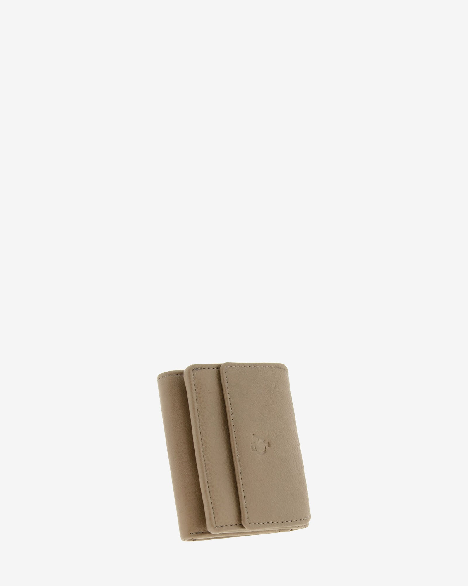 Cartera pequeña compacta de piel Napa de color topo, vista frontal exterior, referencia 8071-12