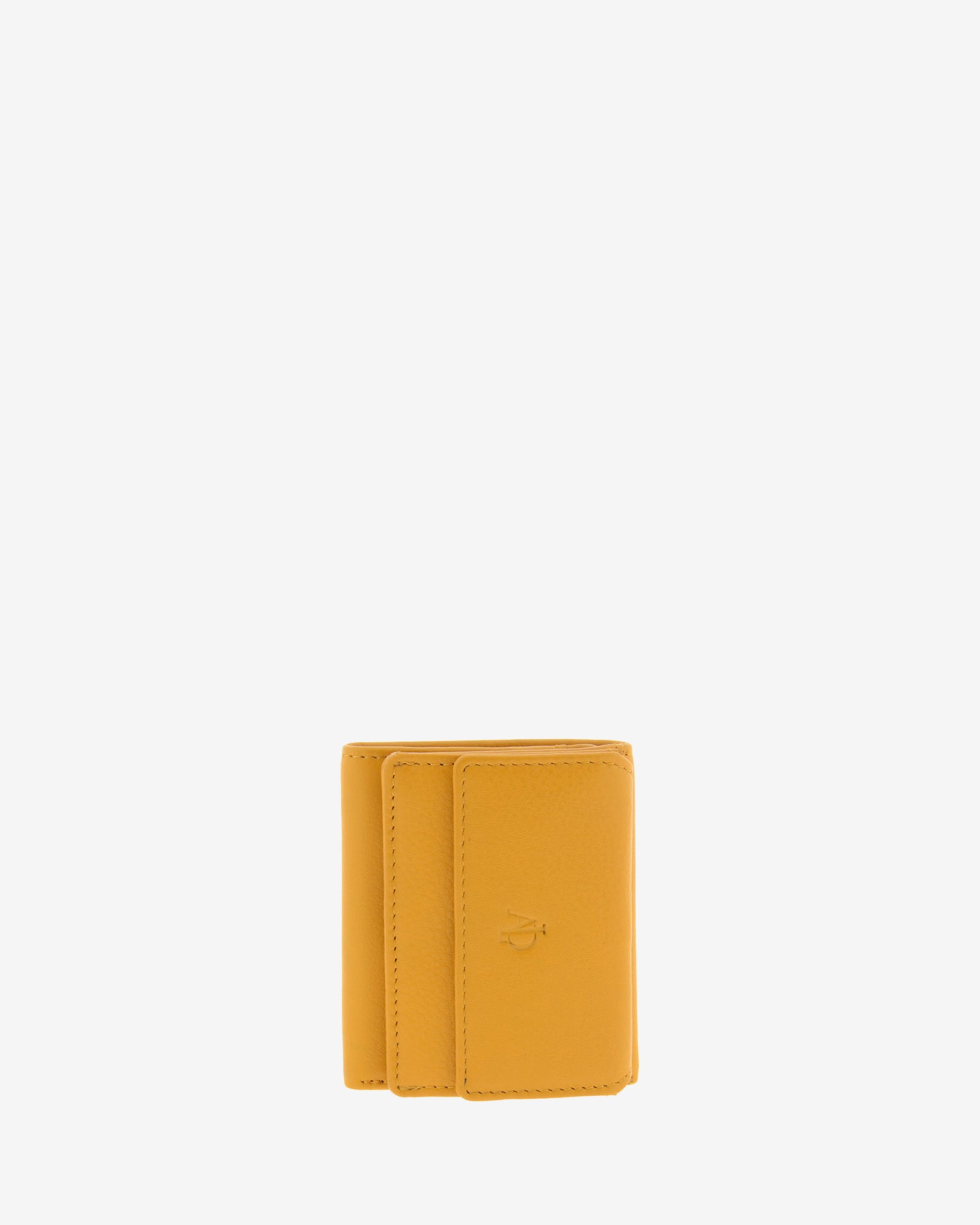 Cartera de piel Napa, pequeña y compacta de color mostaza, vista frontal plana, referencia 8071-15