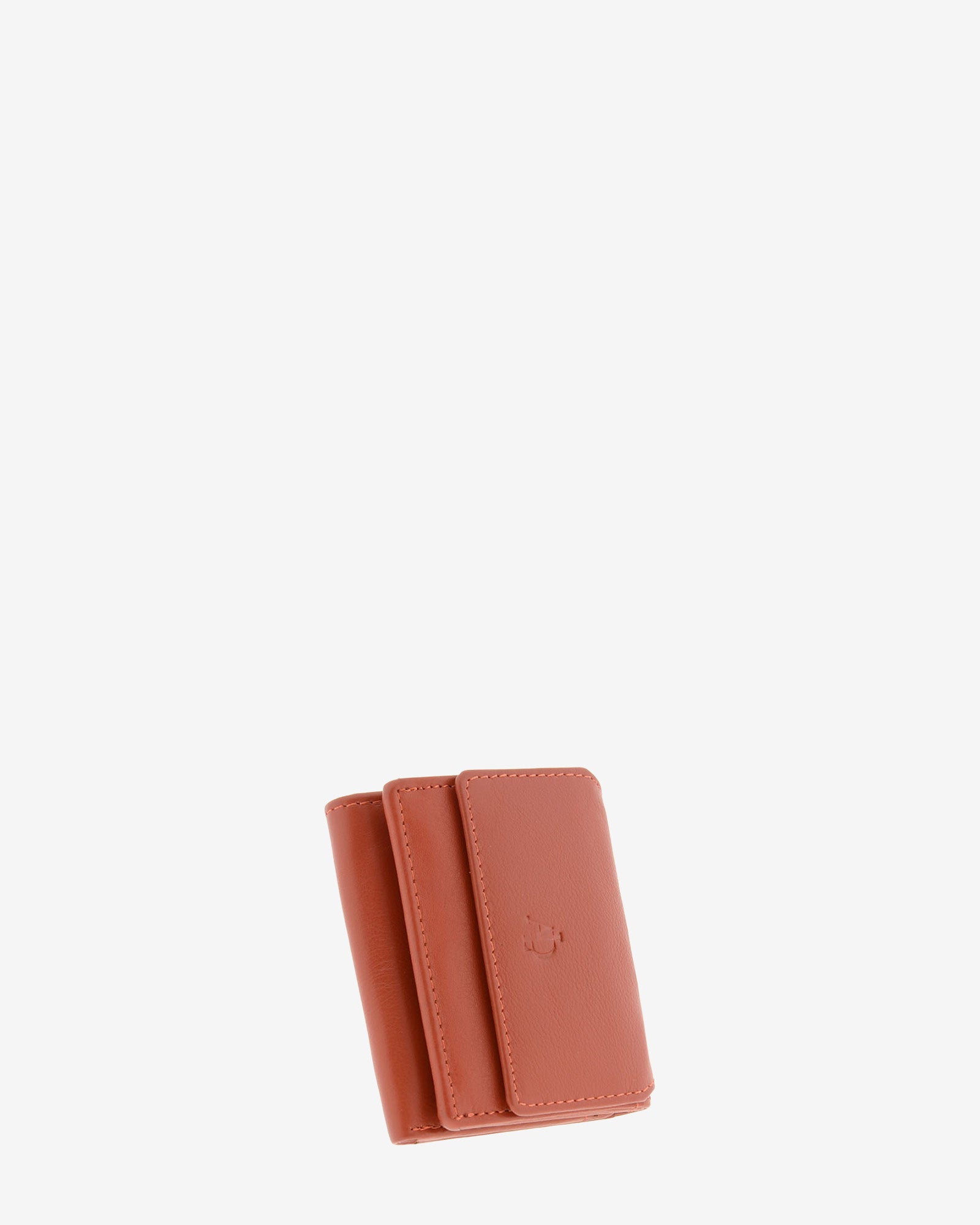 Cartera pequeña compacta de piel Napa de color teja, vista frontal exterior, referencia 8071-9