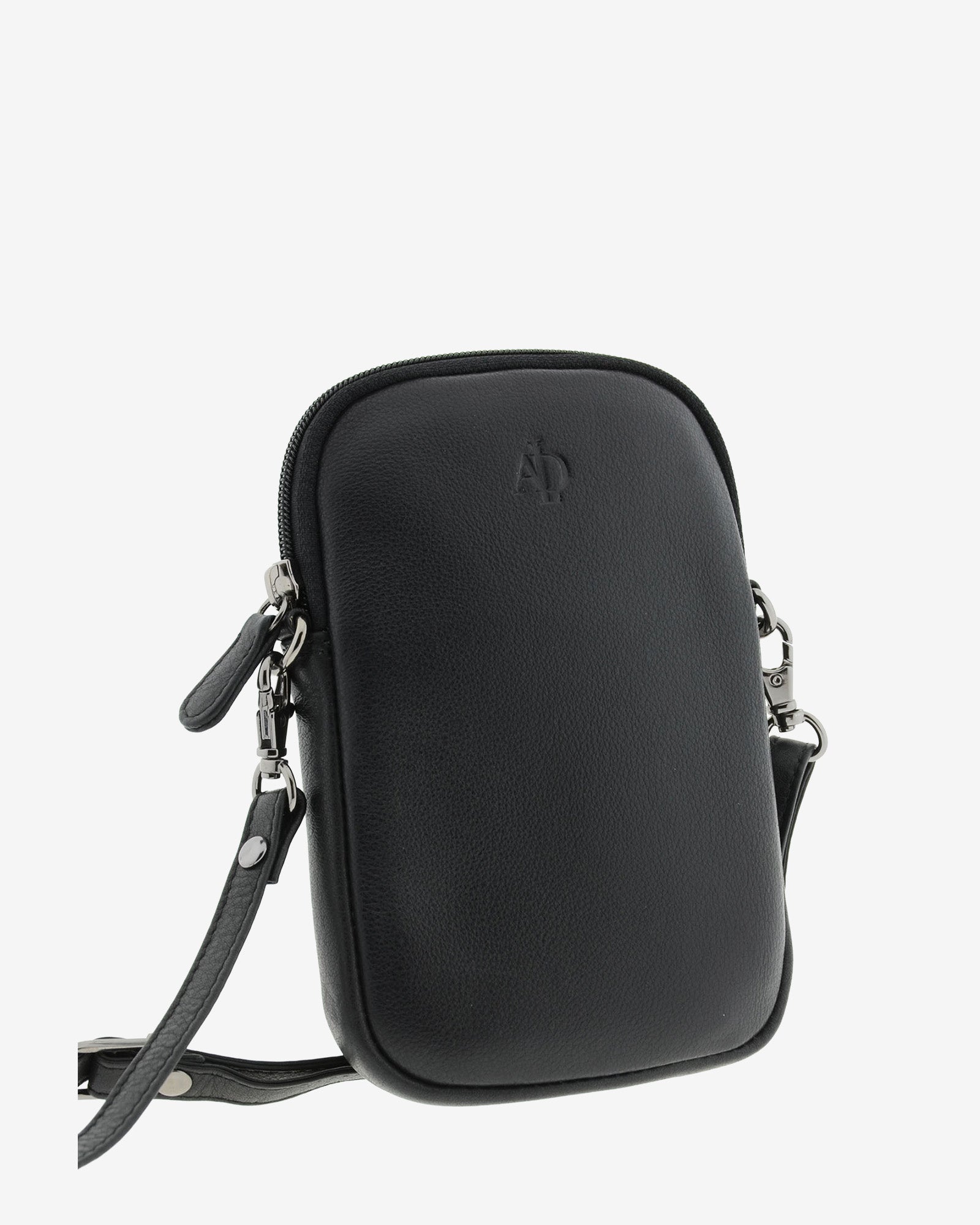 Bolso pequeño porta móvil de piel Napa en color negro, vista frontal y un poco lateral exterior mostrando su volumen, referencia 8073-1