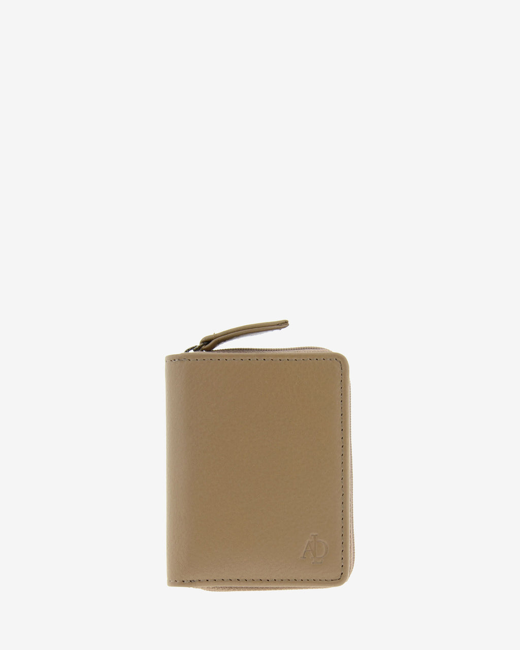 Cartera de piel Napa, pequeña y compacta de color topo, vista frontal plana, referencia 8074-12