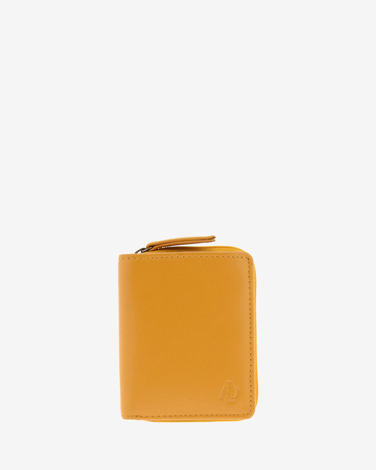 Cartera de piel Napa, pequeña y compacta de color mostaza, vista frontal plana, referencia 8074-15