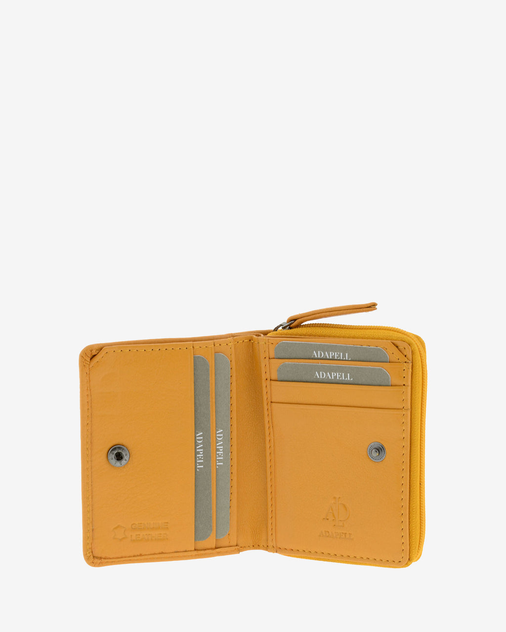 Cartera de piel Napa, pequeña y compacta de color mostaza, vista interior mostrando compartimentos interiores y cierre de botón, referencia 8074-15