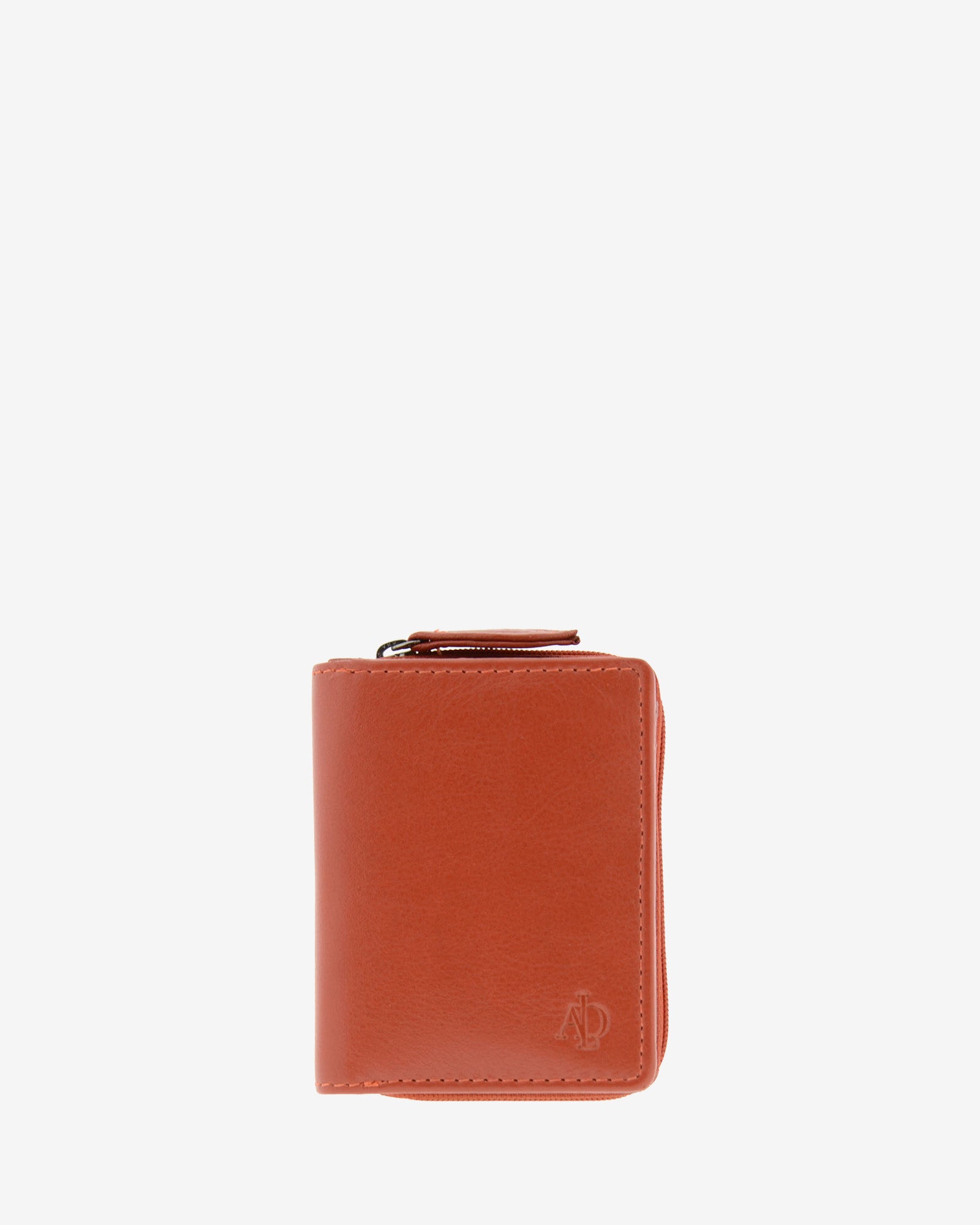 Cartera de piel Napa, pequeña y compacta de color teja, vista frontal plana, referencia 8074-9