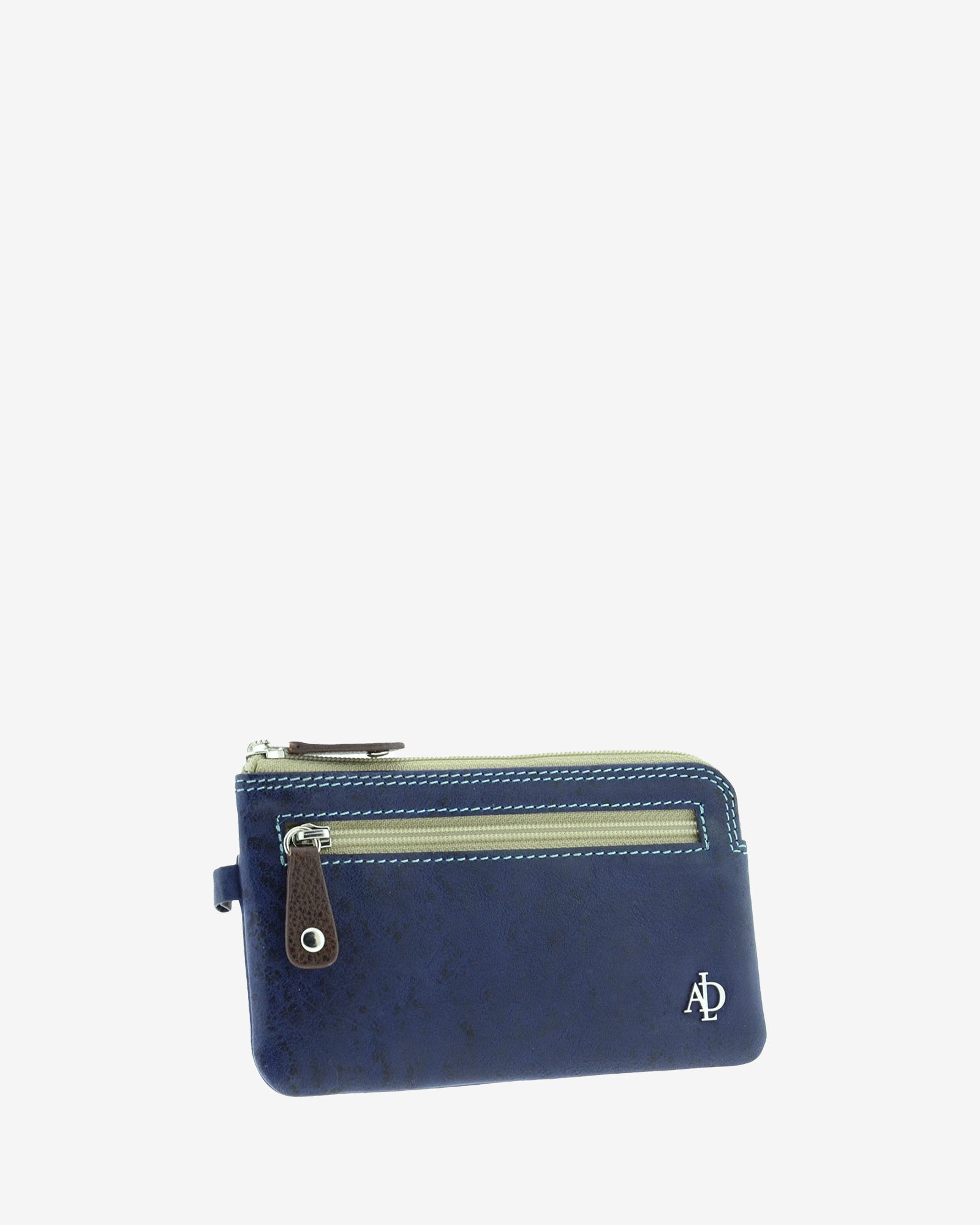 Monedero fino de piel marino 8053-V, vista tres cuartos frontal, con bolsillo frontal con cremallera y logo metálico.