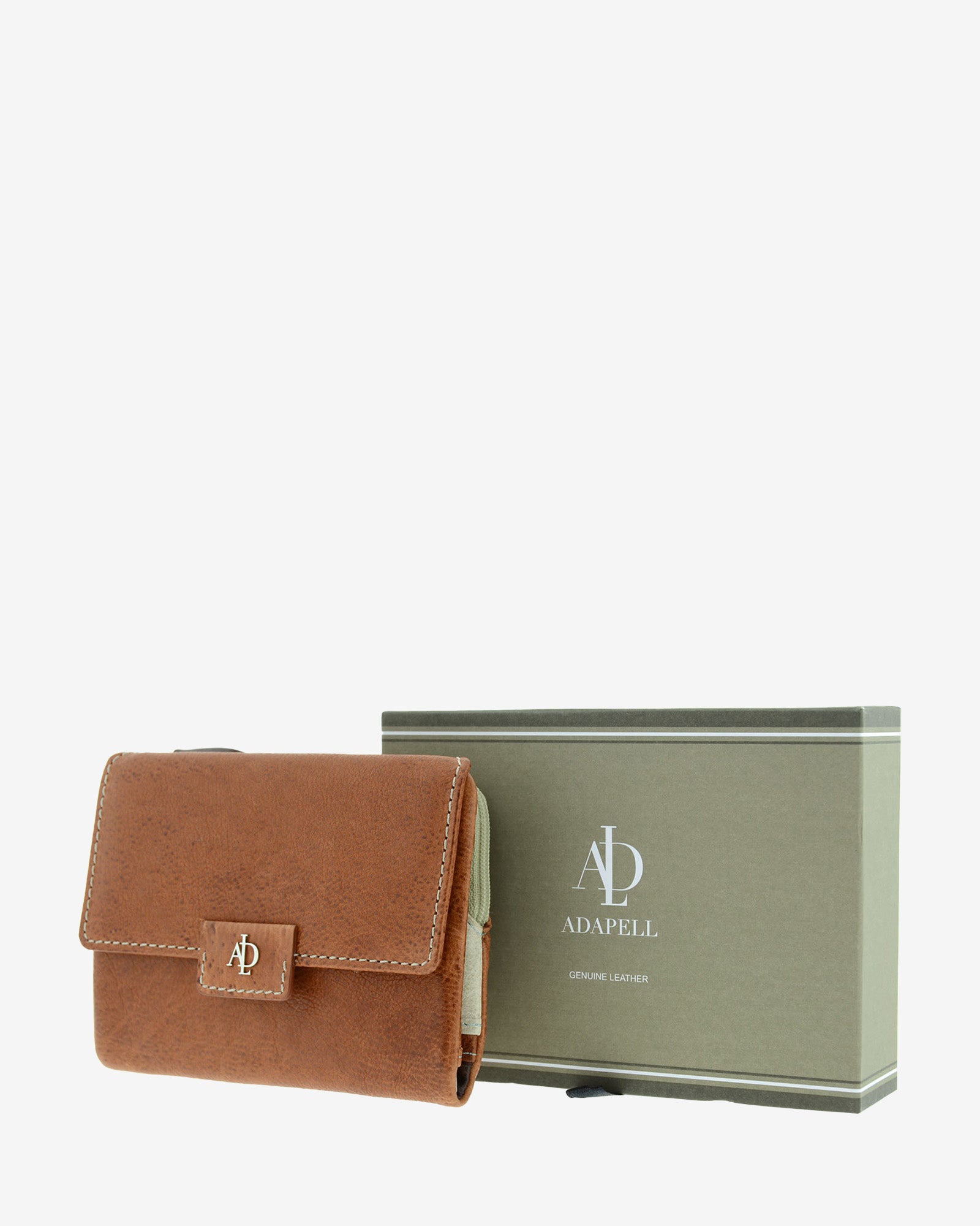 Cartera pequeña 4232 en color marrón, vista frontal junto a caja Adapell