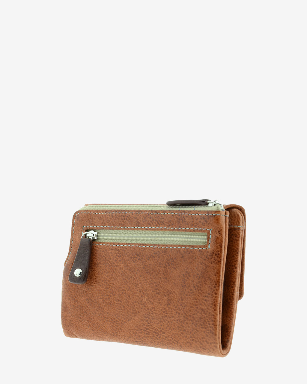 Cartera pequeña 4232 en color marrón, vista tres cuartos posterior con bolsillo exterior de cremallera