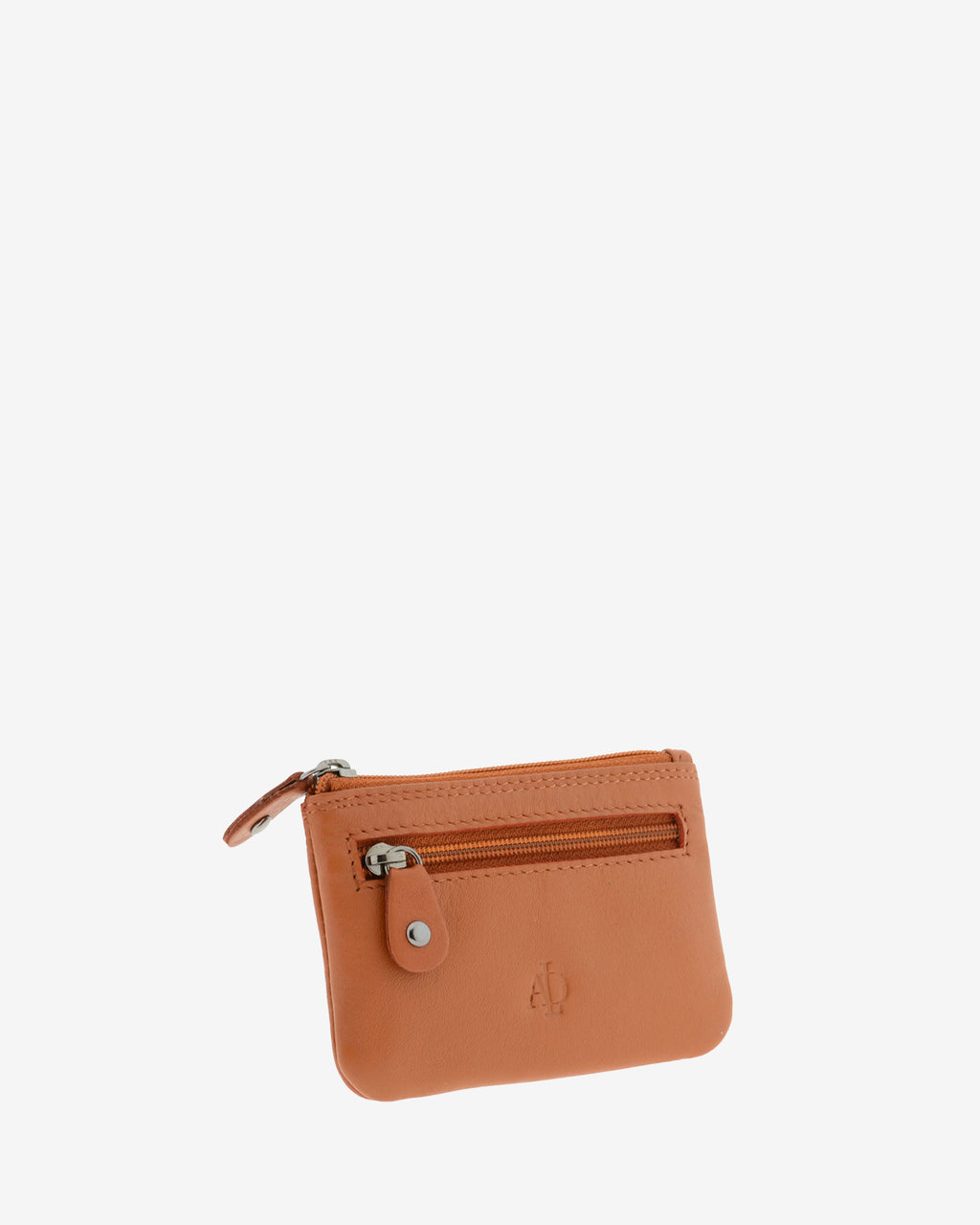 Monedero pequeño 8010 en color cuero, vista tres cuartos frontal con bolsillo exterior de cremallera.