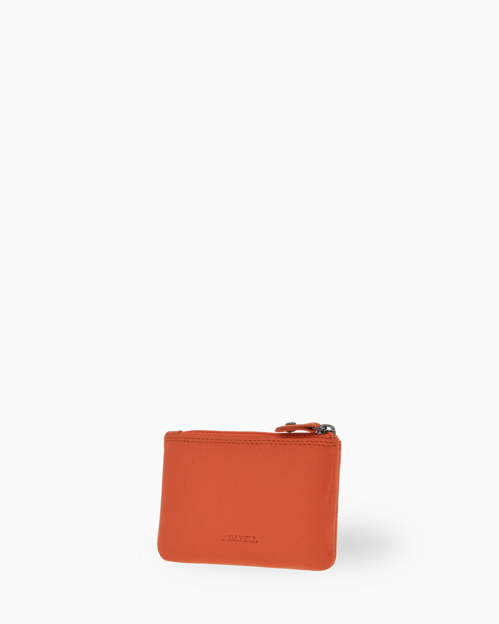 Monedero pequeño 8010 en color mandarina, vista tres cuartos posterior.