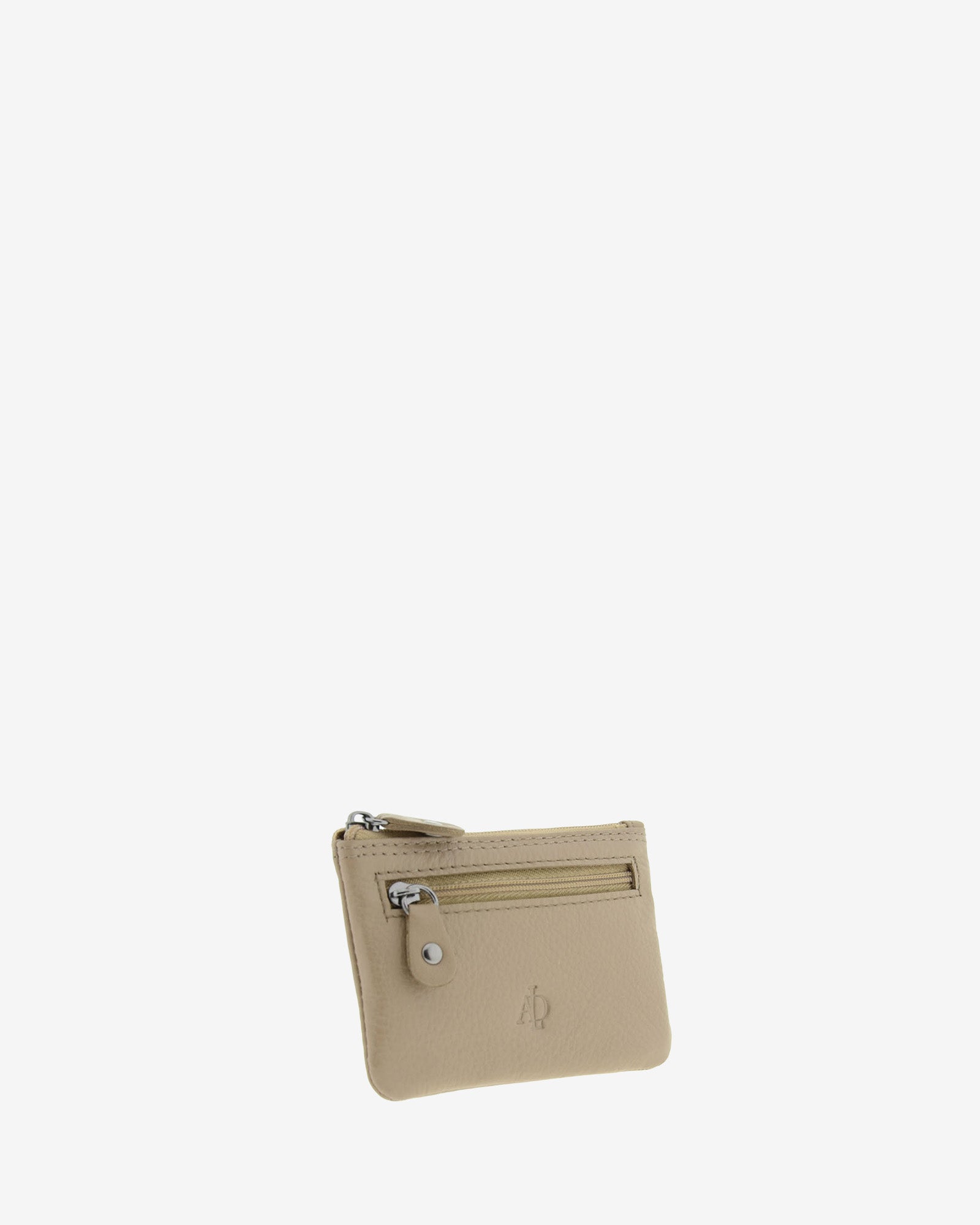 Monedero pequeño 8010 en color topo, vista tres cuartos frontal con bolsillo exterior de cremallera.
