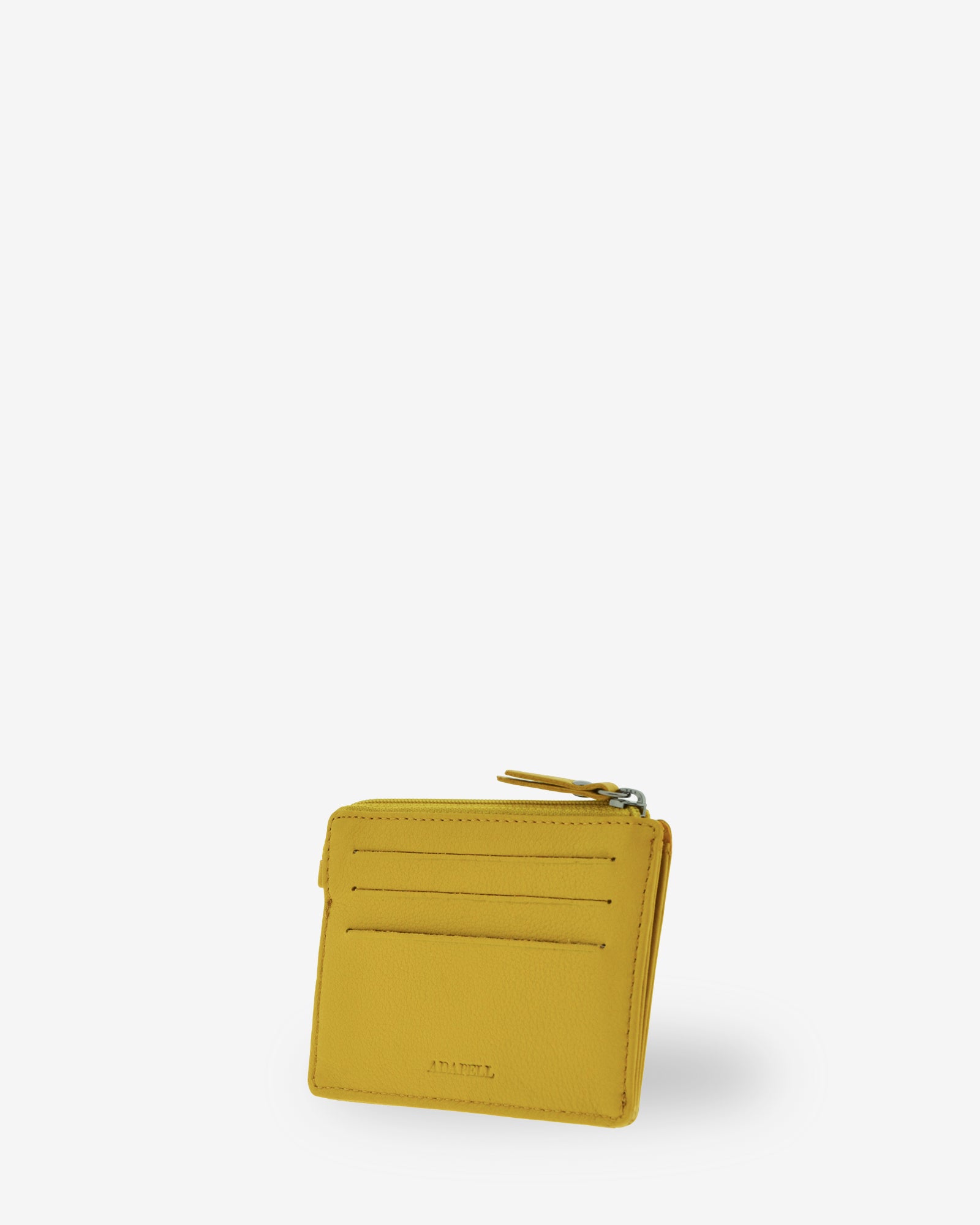 Tarjetero monedero 8035 en color limón, vista tres cuartos posterior con tres ranuras para tarjetas