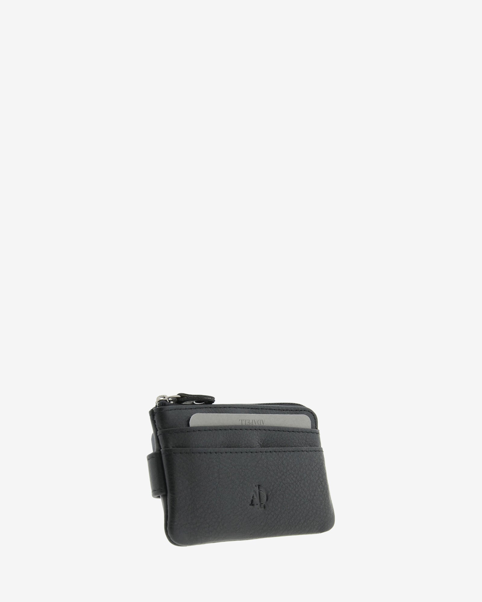 Monedero tarjetero 8061 en color negro, vista tres cuartos frontal con tarjetas visibles en las ranuras exteriores.