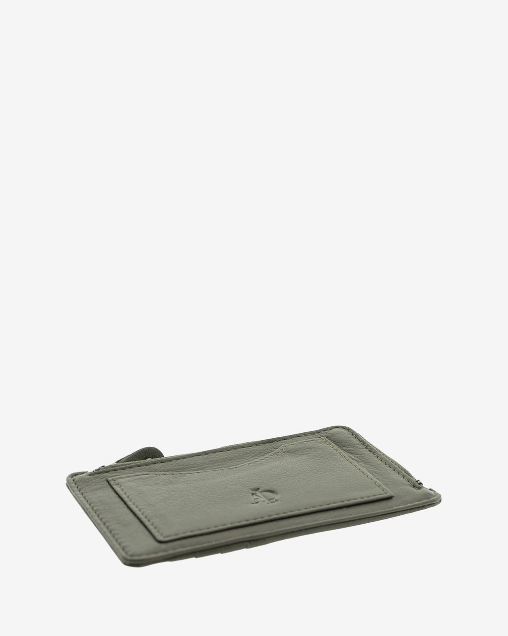 Detalle del tarjetero monedero fino 8062 en color gris con bolsillo frontal para tarjeta