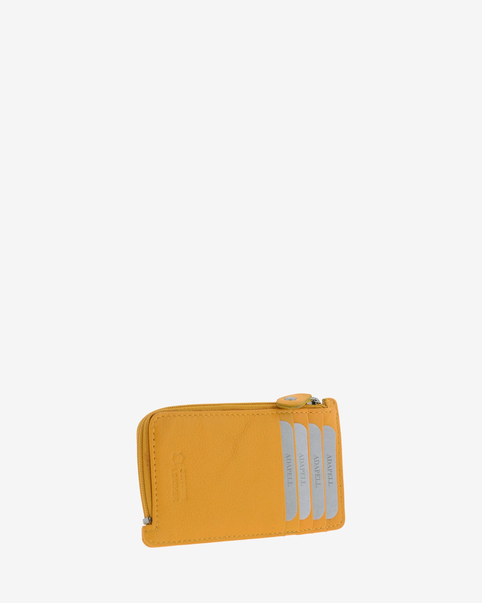 Tarjetero monedero fino 8062 en color mostaza, vista tres cuartos posterior con cuatro ranuras para tarjetas