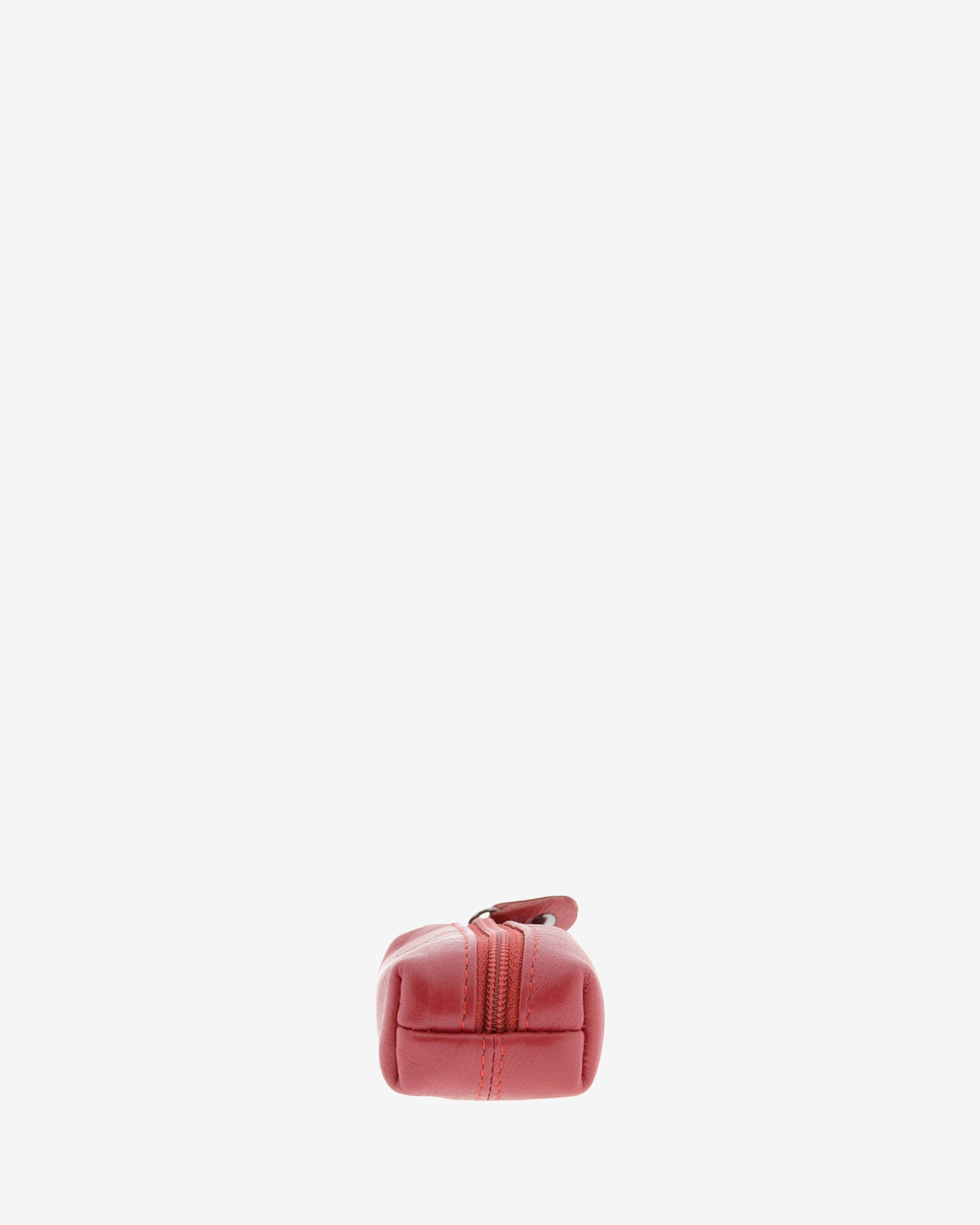 Llavero monedero 8066 en color rojo, vista lateral del extremo con la cremallera centrada