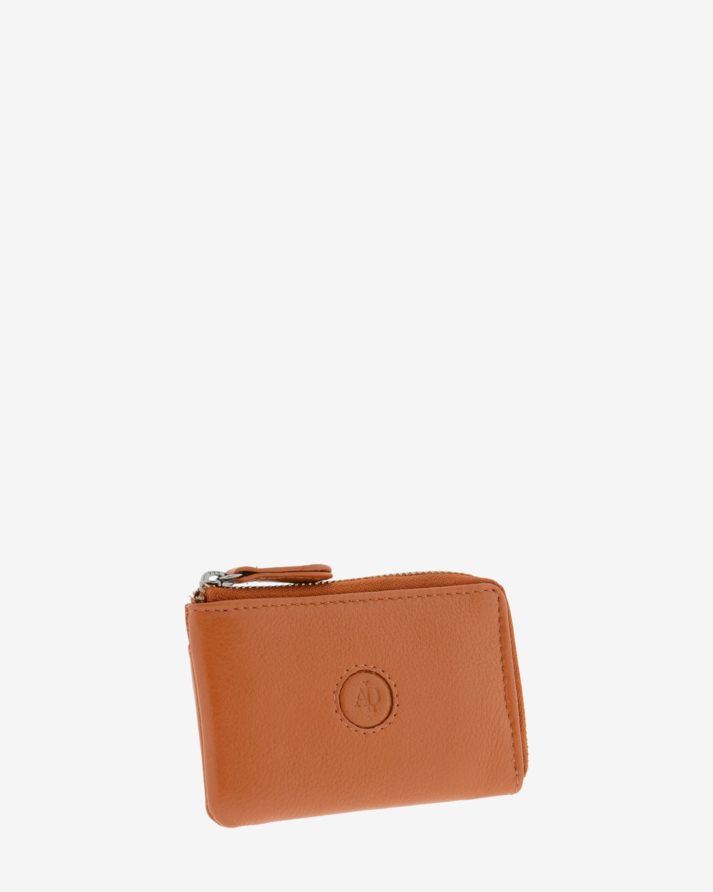 Monedero tarjetero fino 8076 en color cuero, vista tres cuartos frontal.