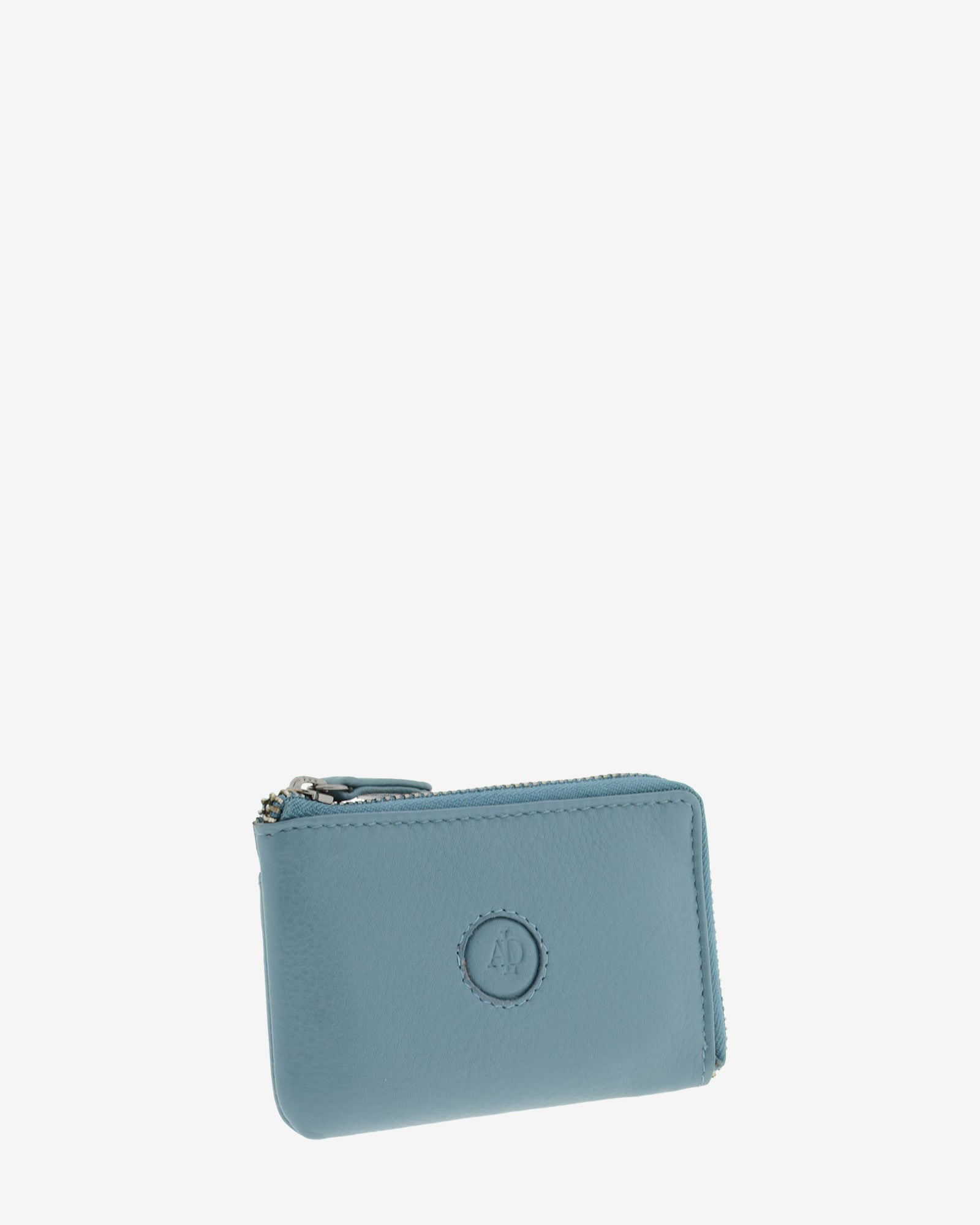 Monedero tarjetero fino 8076 en color mar, vista tres cuartos frontal.