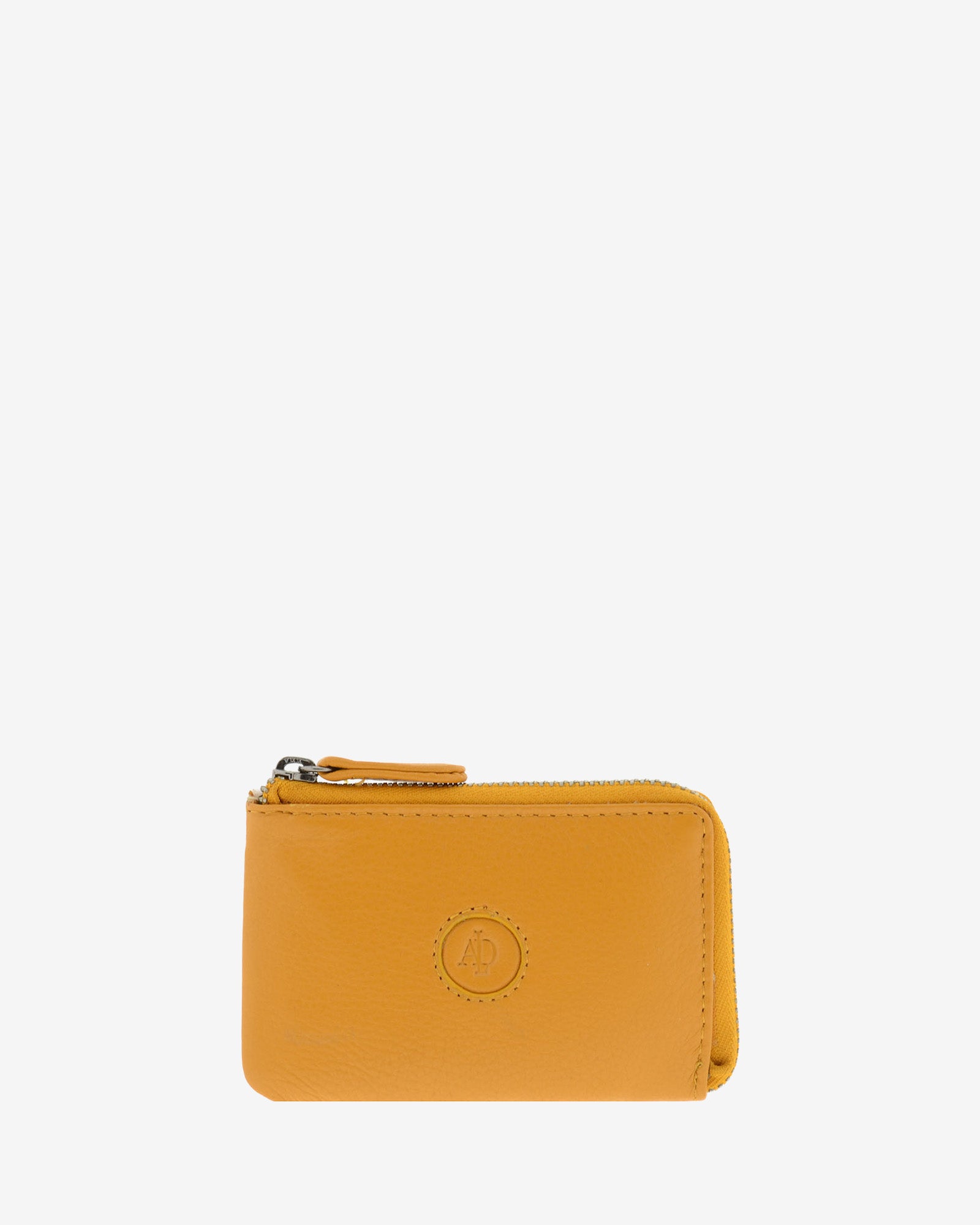 Monedero tarjetero fino 8076 en color mostaza, vista frontal.