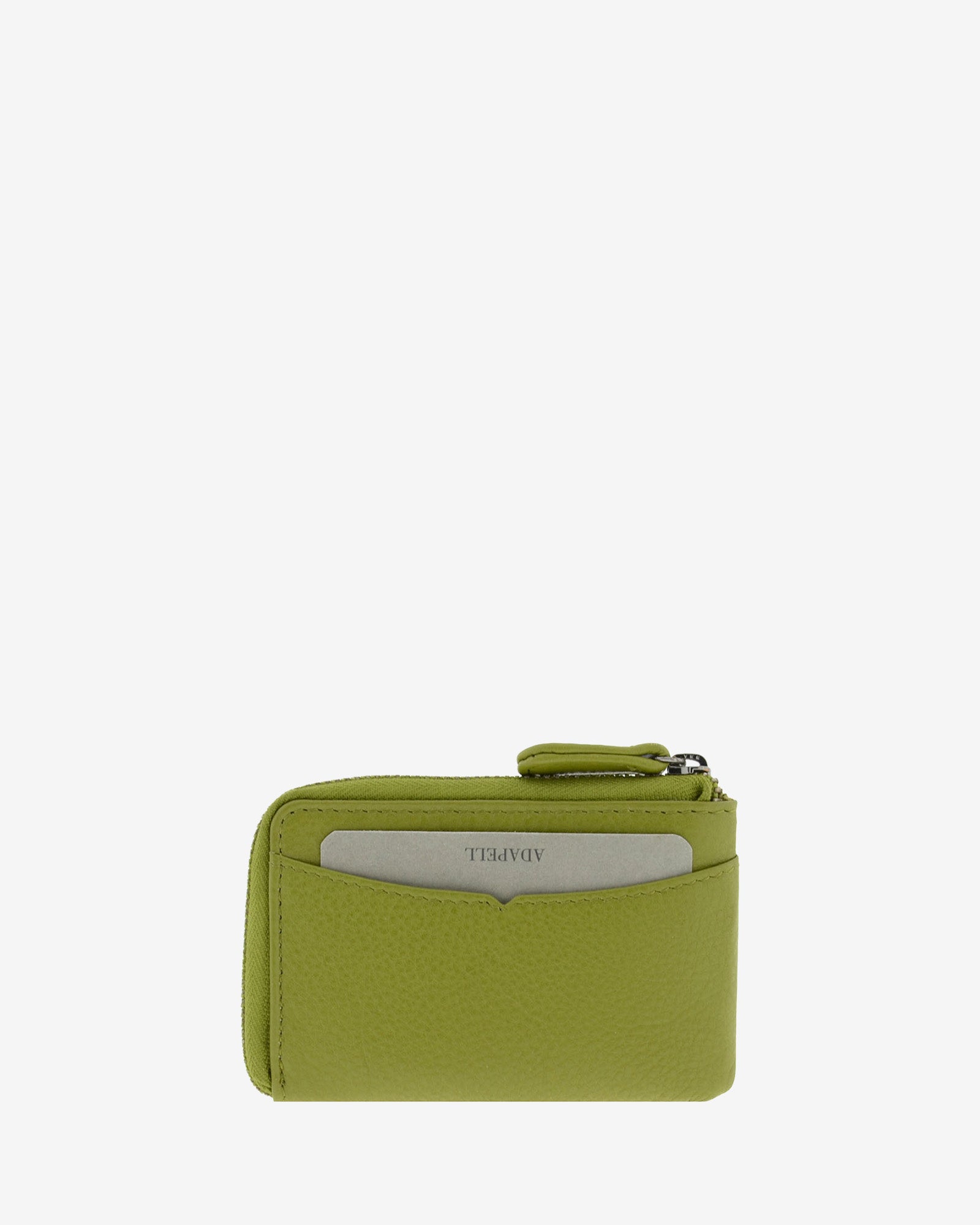 Monedero tarjetero fino 8076 en color oliva, vista trasera con tarjeta visible en la ranura exterior.