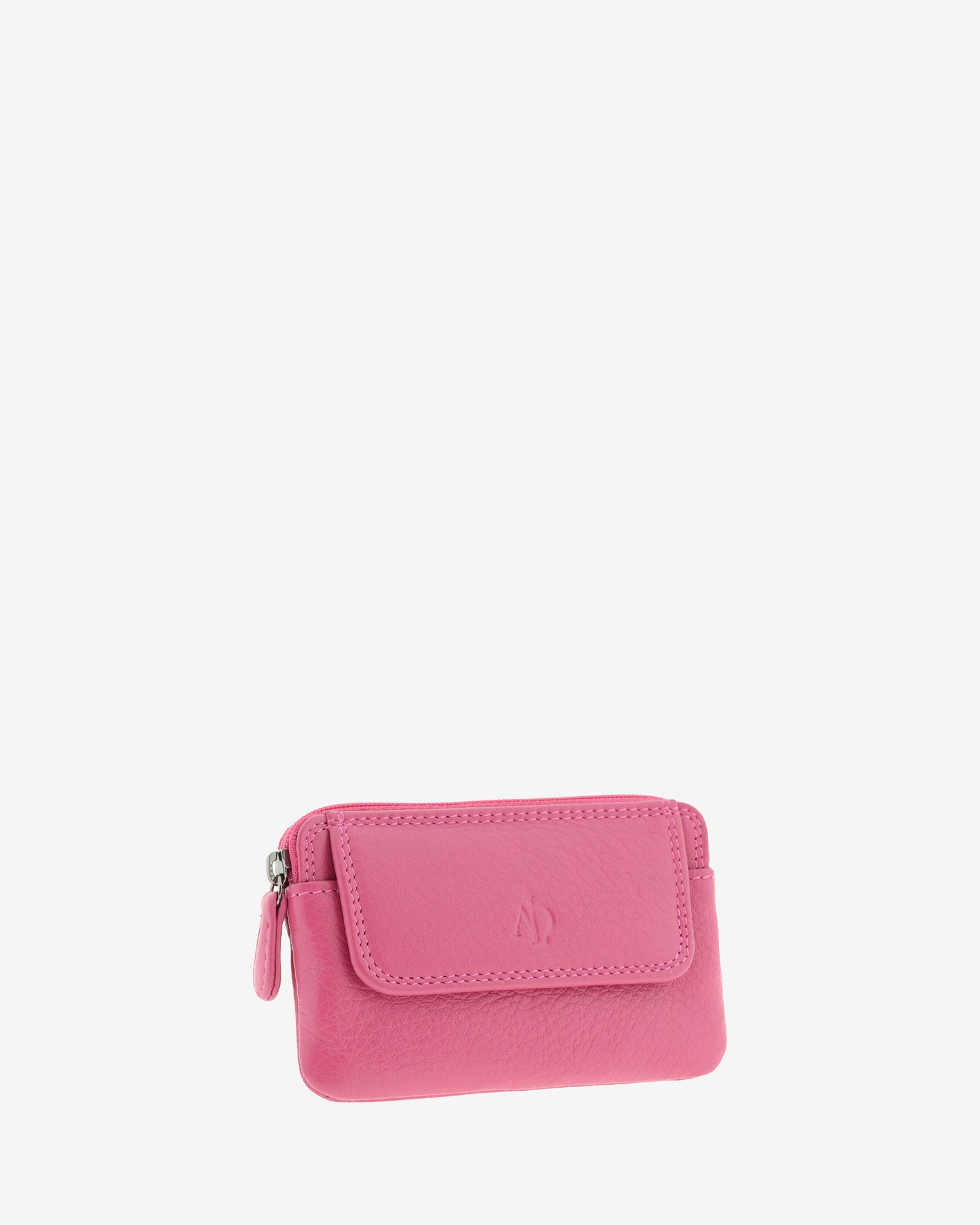 Monedero fino 8078 en color magenta, vista tres cuartos frontal con solapa exterior.