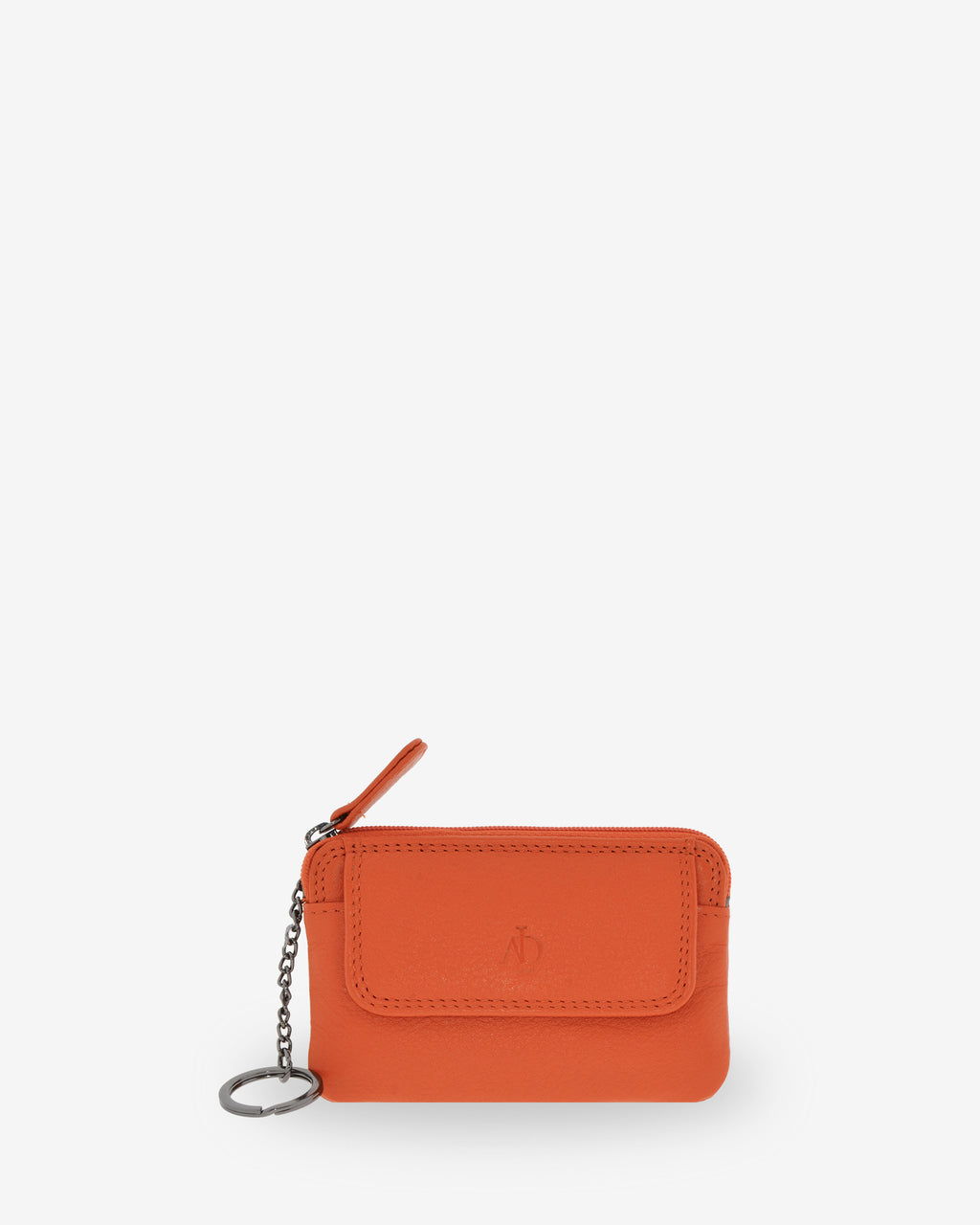 Monedero fino 8078 en color mandarina, vista frontal con solapa y anilla para llaves.
