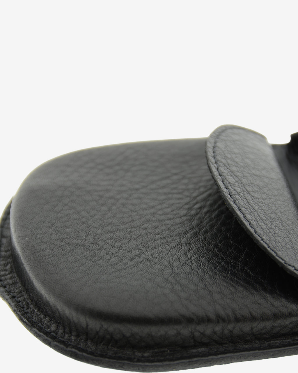 Detalle interior del monedero taco embutido 8102 en color negro
