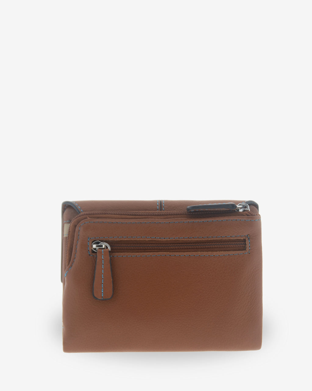 Cartera pequeña de mujer Atelier en color Caramel, vista trasera con monedero exterior de cremallera y pespuntes de contraste.