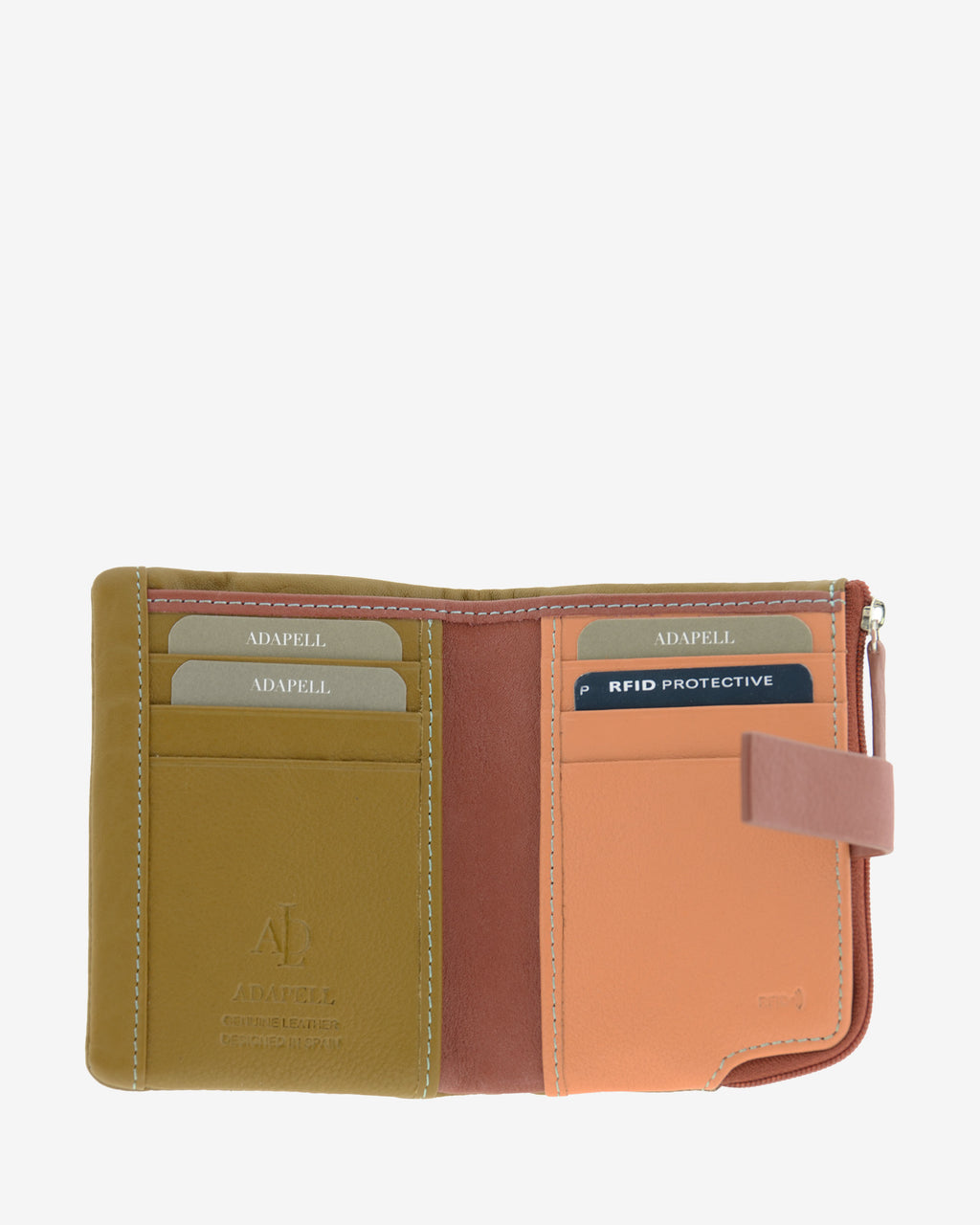 Interior abierto de la cartera pequeña Brisa en color Ámbar Ébano, con 6 ranuras para tarjetas distribuidas a ambos lados y cierre con tira de piel.