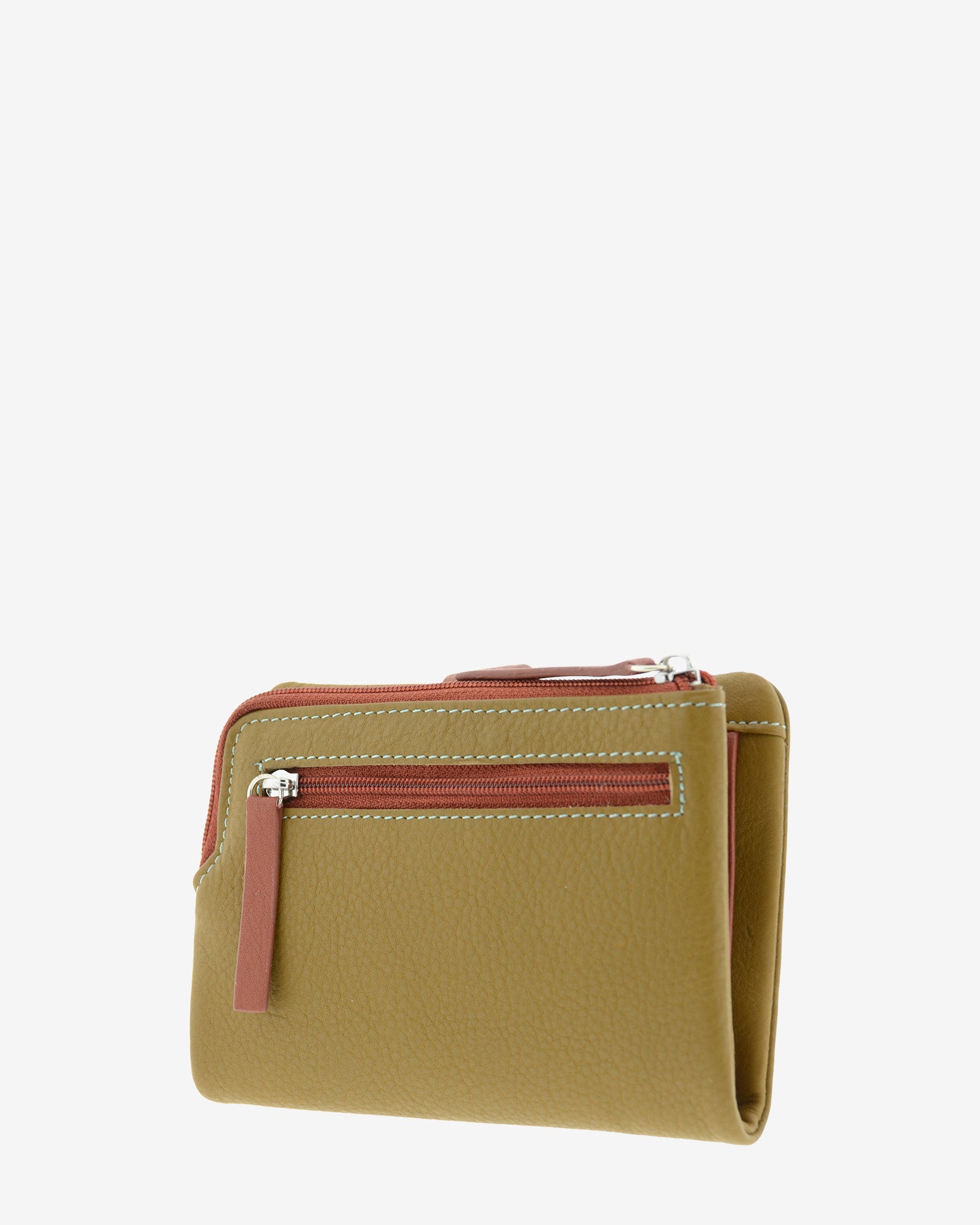 Cartera pequeña de mujer Brisa en color Ámbar Ébano, vista trasera en tres cuartos con bolsillo exterior con cremallera.