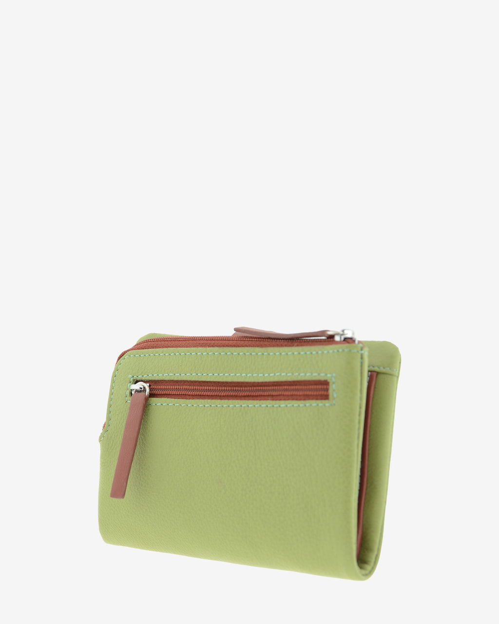 Cartera pequeña de mujer Brisa en color Verde Sage, vista trasera en tres cuartos con bolsillo exterior con cremallera.