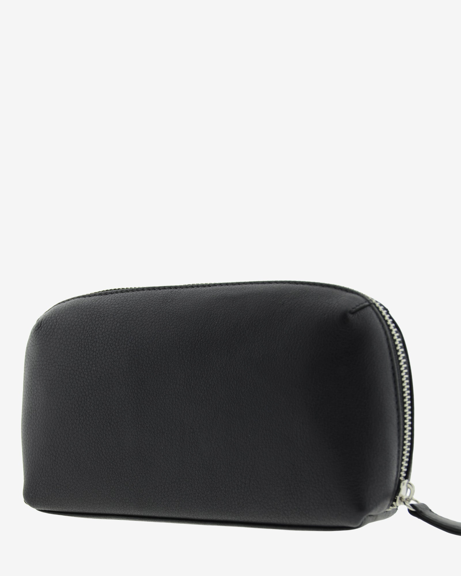 Tech pouch, estuche tecnológico en piel auténtica en color negro y cierre de cremallera, vista diagonal trasera