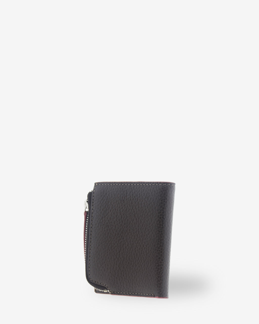 Vista trasera en tres cuartos de la cartera Nexo 4263 chocolate con el compartimento exterior con cremallera visible.
