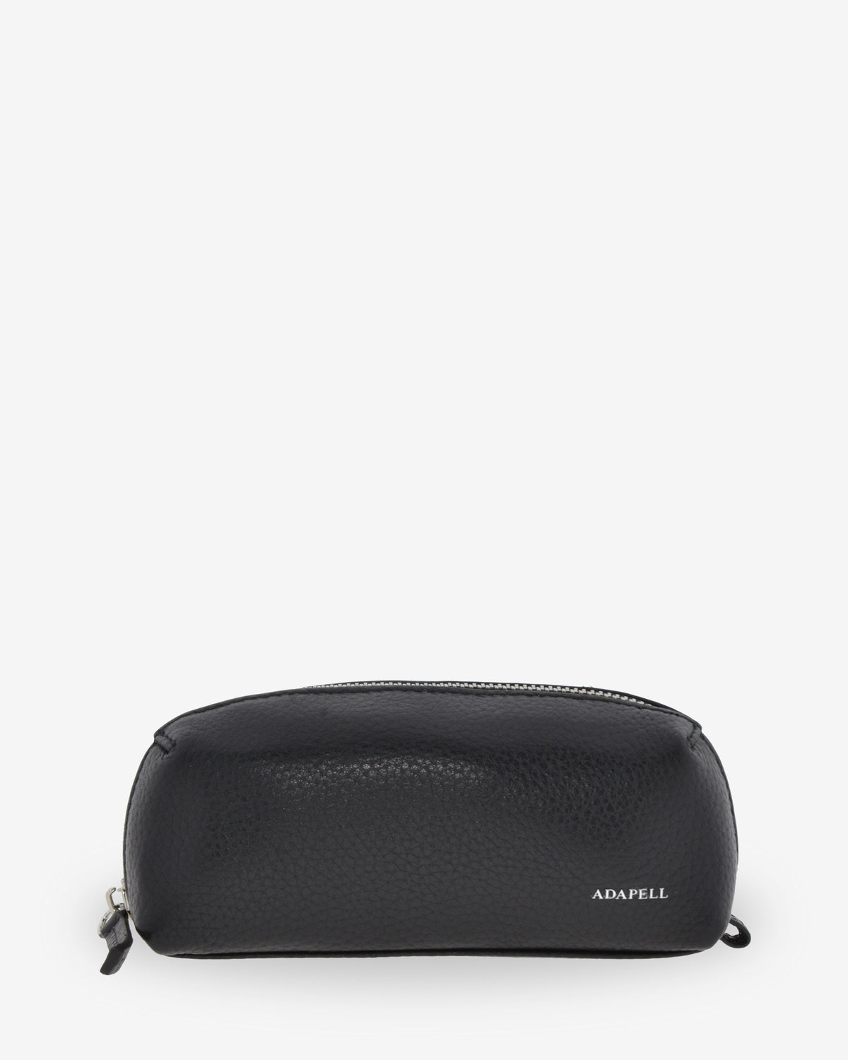 Estuche para esenciales Nexo 8097 de Adapell en piel granulada negra, vista frontal con cierre de cremallera y logo ADAPELL