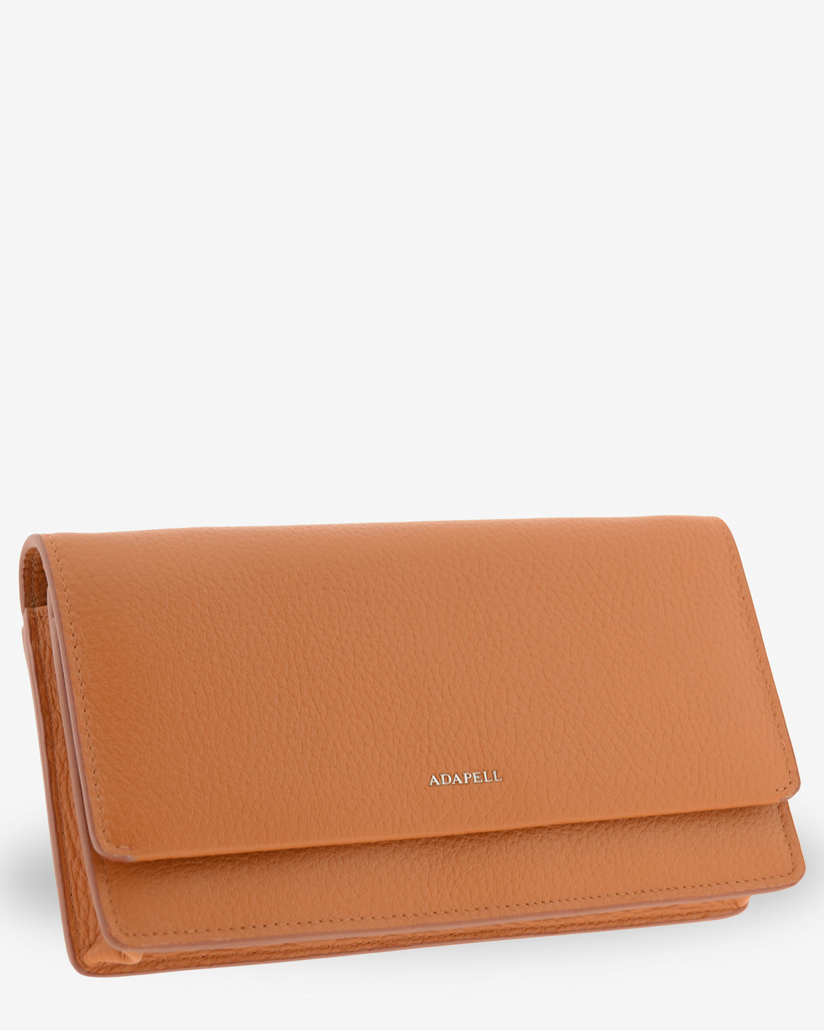 Bolso bandolera Nexo 8090 miel, vista tres cuartos frontal con solapa