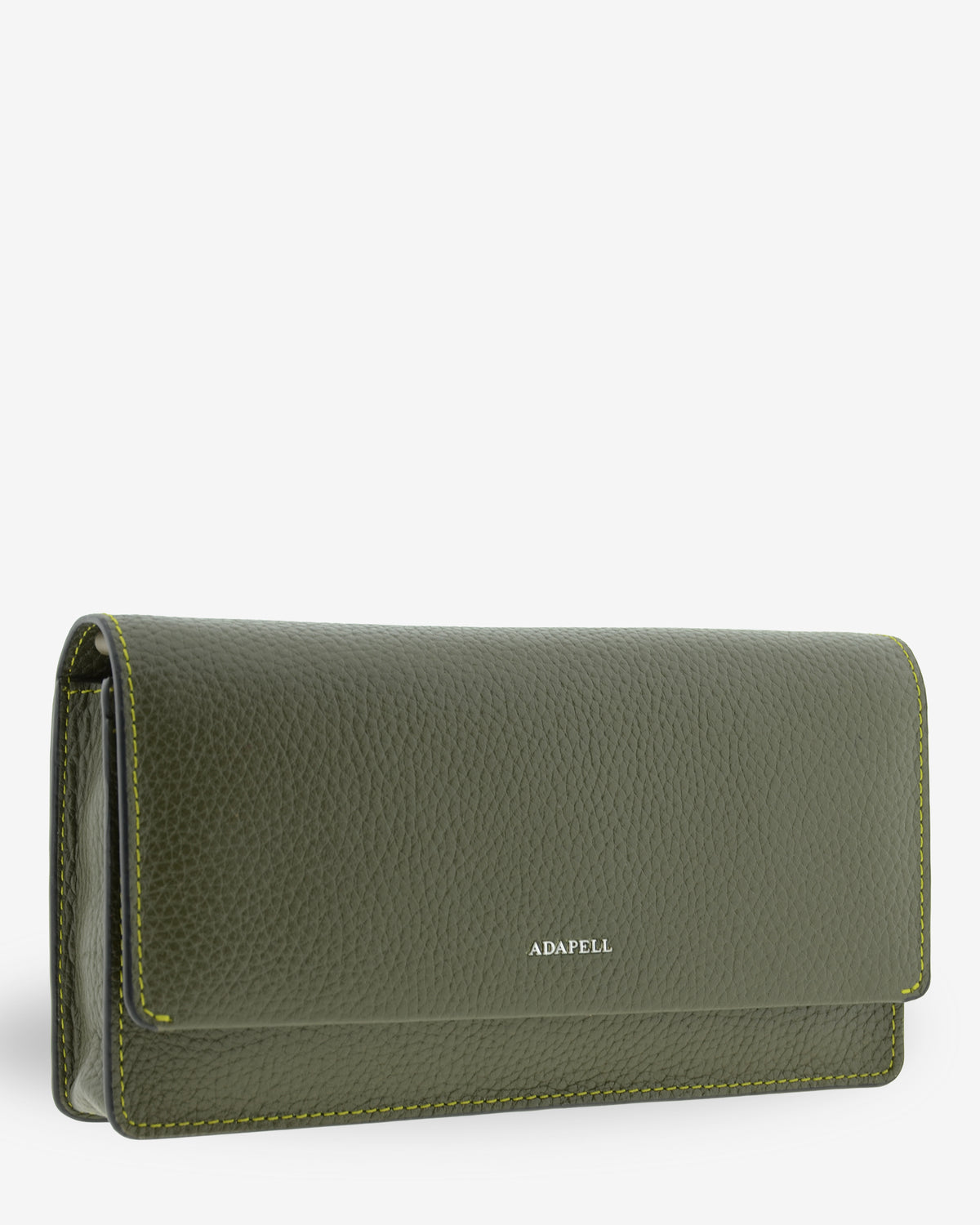 Bolso bandolera Nexo 8090 verde Loden, vista tres cuartos con solapa