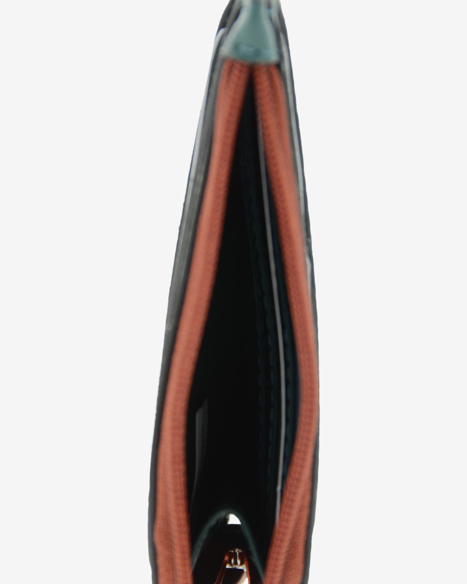 Tarjetero/monedero de piel auténtica ref. 4252-14 en color azul ocean teal, de medida compacta, cierre de cremallera central y aro metálico exterior, con protección de tarjetas RFID de la colección Brisa, vista interior