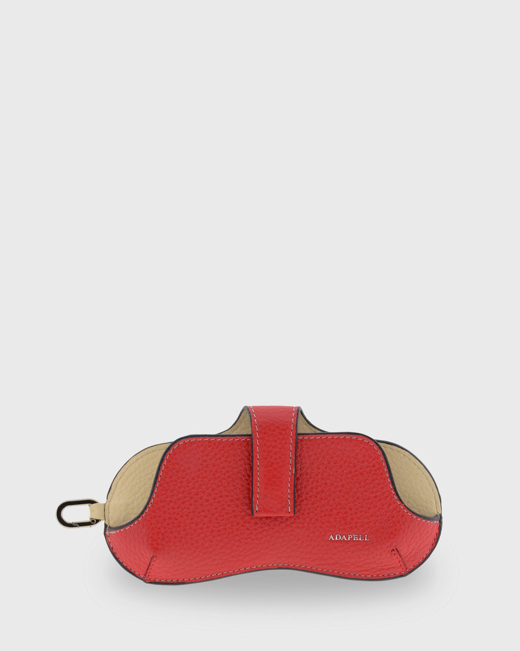 Vista frontal de la funda para gafas Nexo 8094 en color rojo amapola, de piel de vacuno granulada con mosquetón metálico.