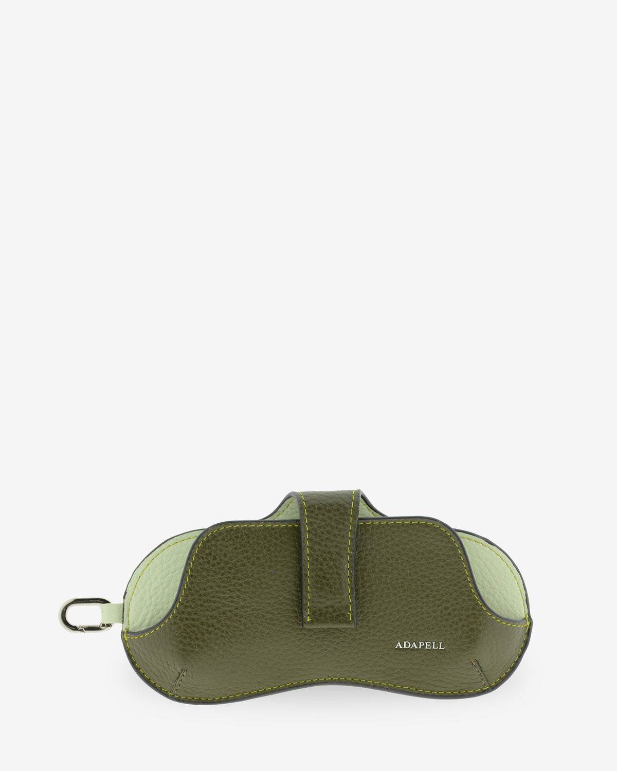 Vista frontal de la funda para gafas Nexo 8094 en color verde Loden, de piel de vacuno granulada con mosquetón metálico.