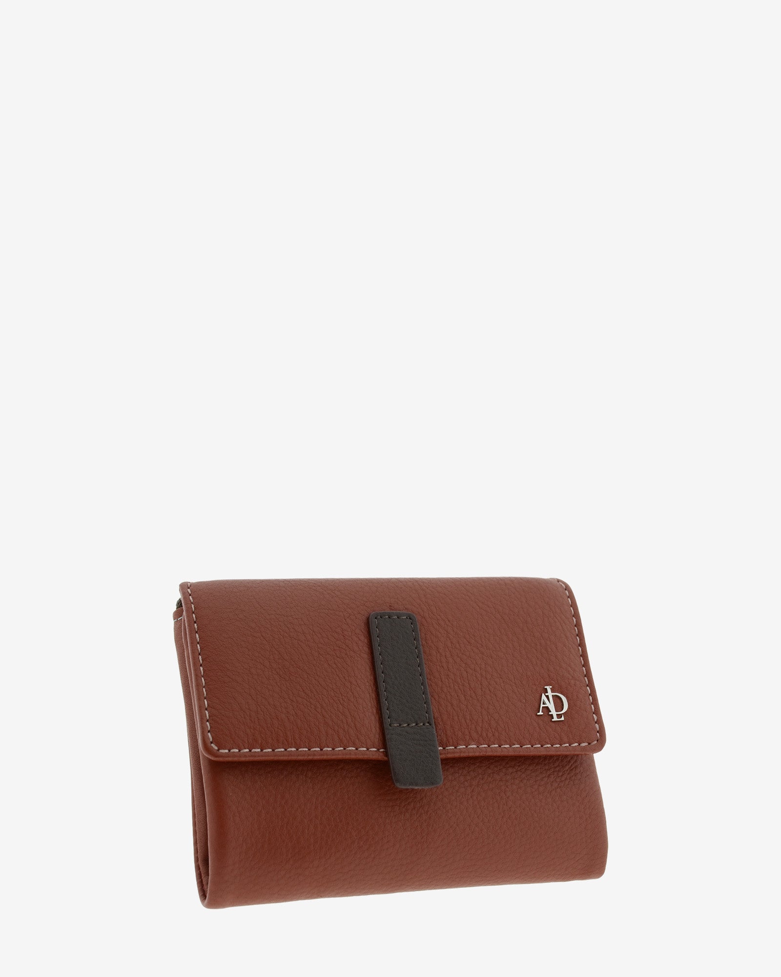 Cartera de piel pequeña Adapell color chili vista diagonal frontal Ref. 4243-9