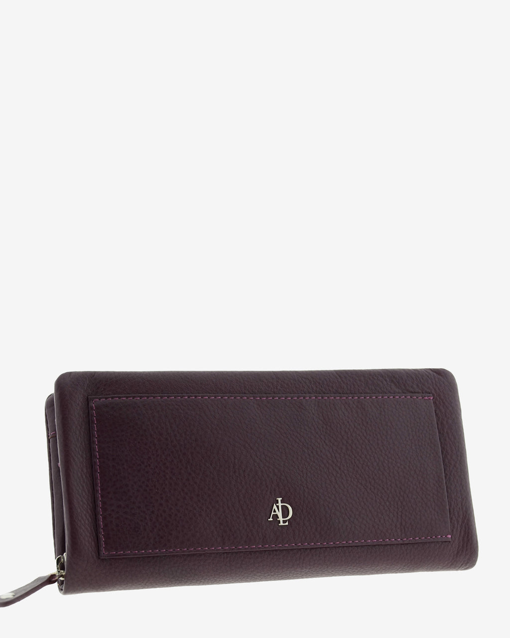 Cartera de mujer grande, compacta con cremallera y compartimento frontal, de piel genuina en color berenjena y logo plateado. Ref. 4235-19. Vista diagonal frontal
