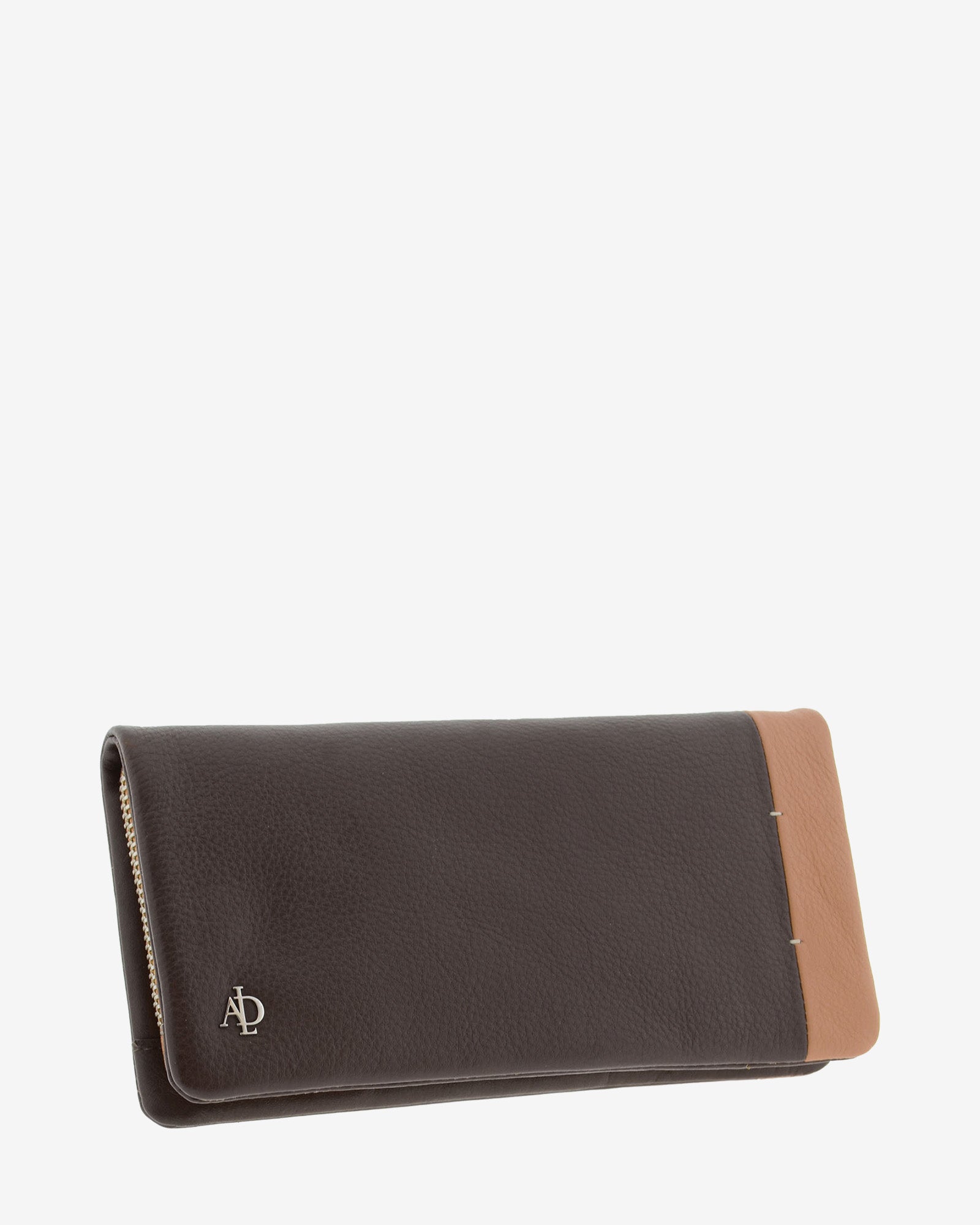 Cartera de mujer Adapell de piel napa marrón bicolor con cremallera, vista tres cuartos 4211-2