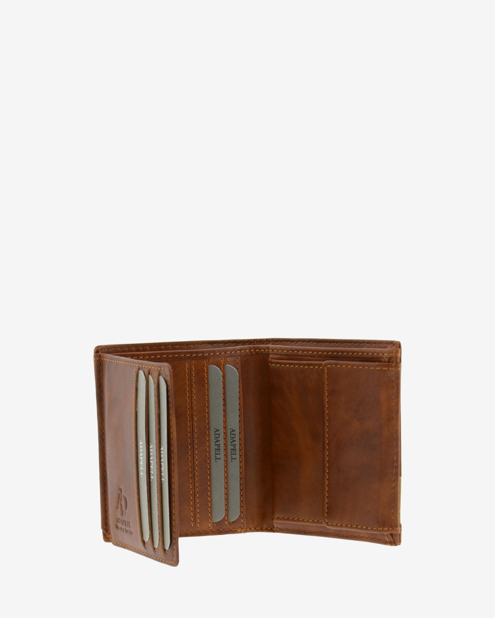 Cartera de piel lavada color cuero abierta en angulo mostrando 6 ranuras para tarjetas y monedero interior, ref. 1617-6
